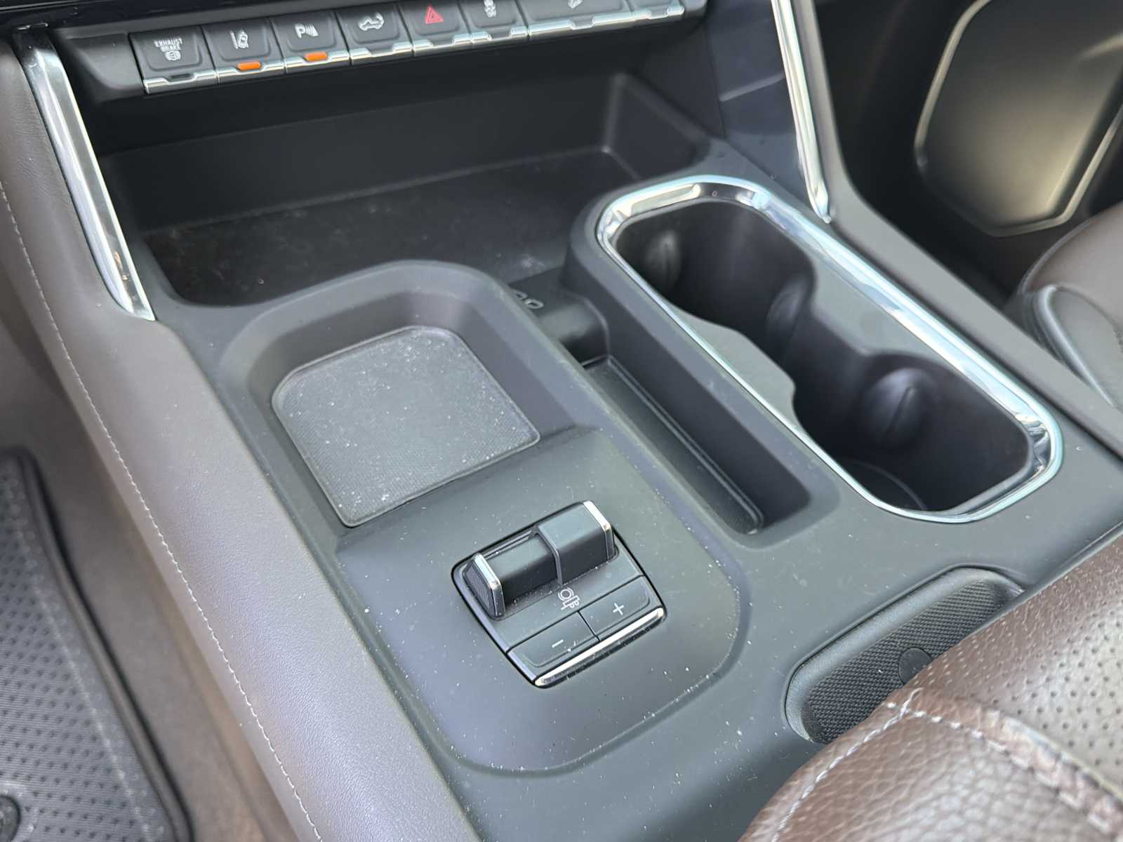 2025 GMC Sierra 2500HD Denali - Photo 10