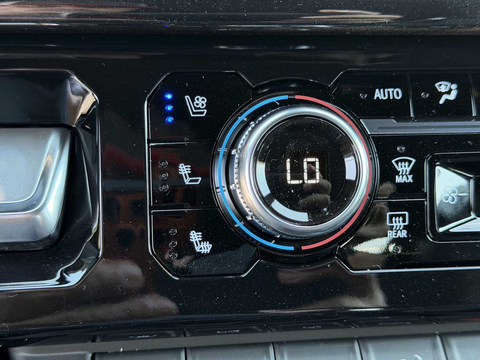 2026 GMC Sierra 1500 AT4 - Photo 9