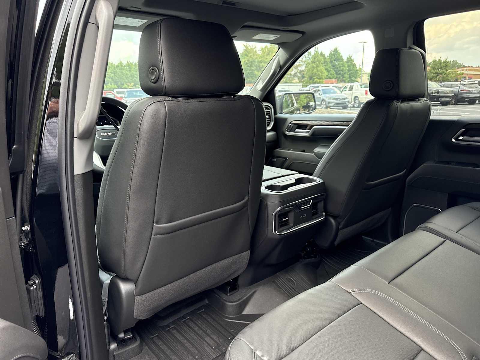 2026 GMC Sierra 1500 SLT - Photo 18