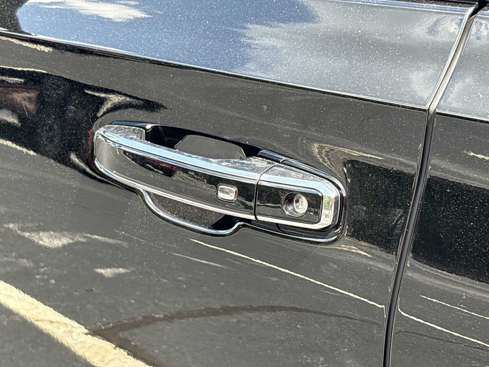 2026 GMC Yukon Denali - Photo 27