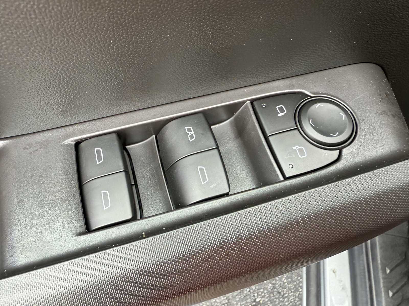 2026 GMC Canyon Elevation - Photo 18