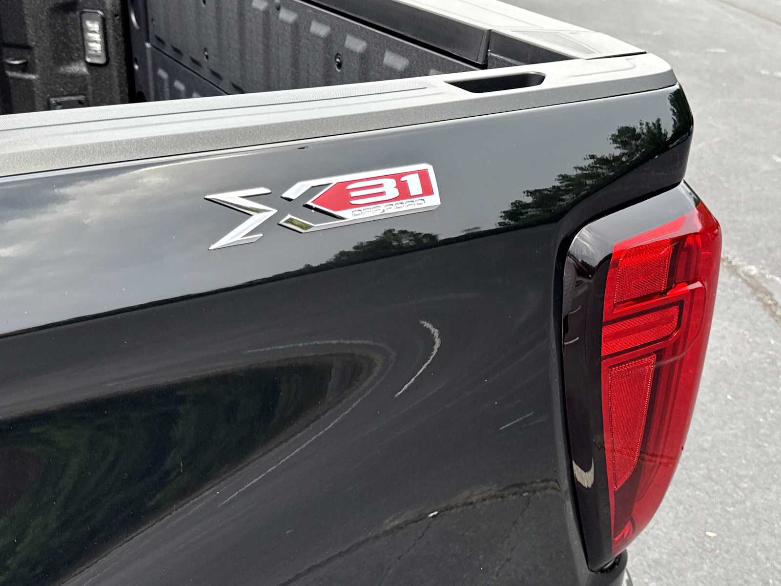 2026 GMC Sierra 1500 SLT - Photo 27