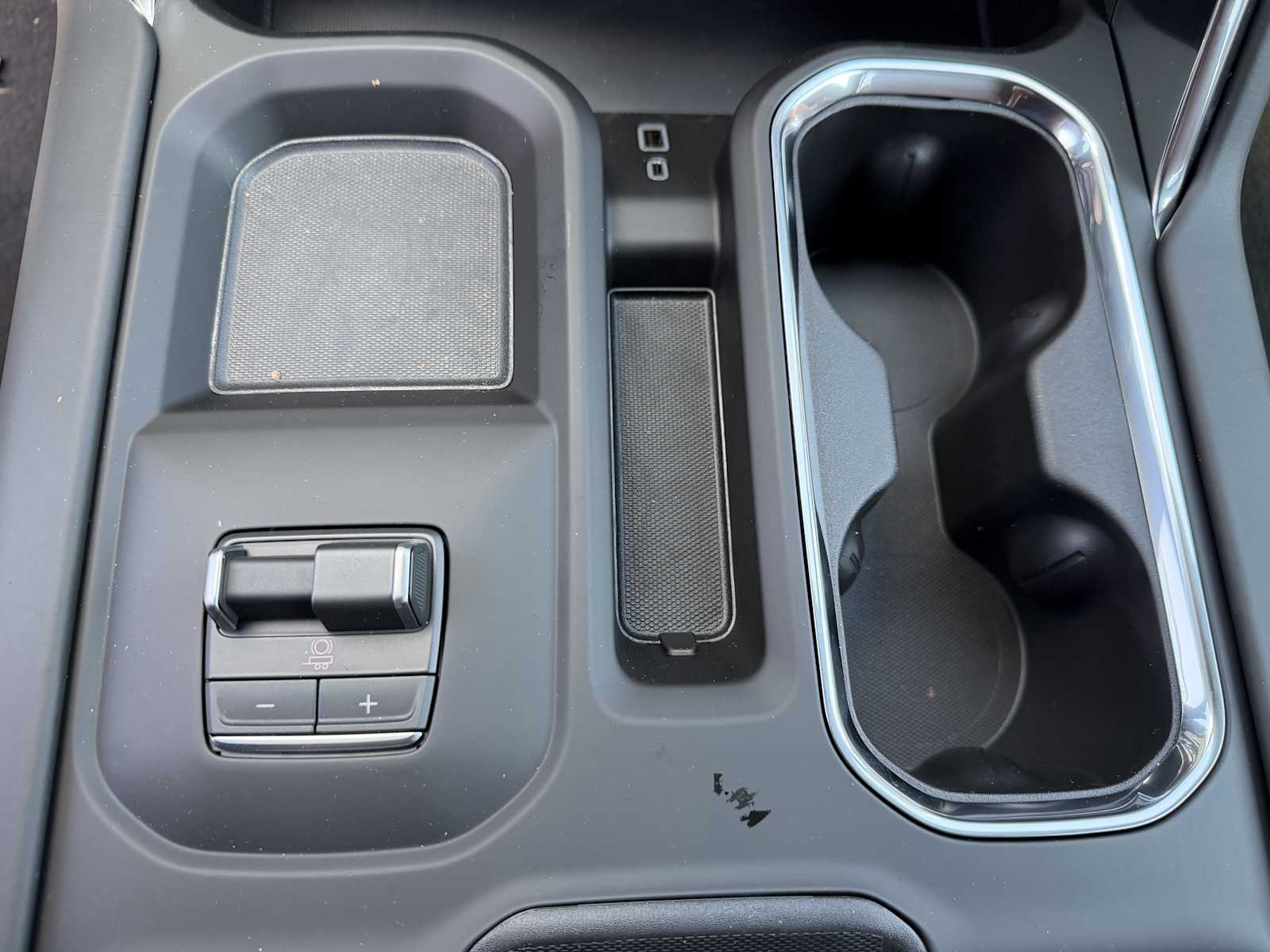 2026 GMC Sierra 2500HD Denali Ultimate - Photo 11