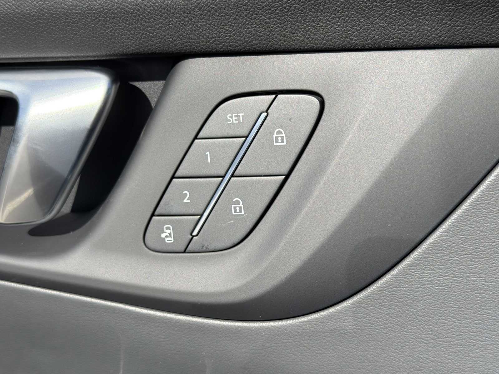 2026 Buick Enclave Sport Touring - Photo 18