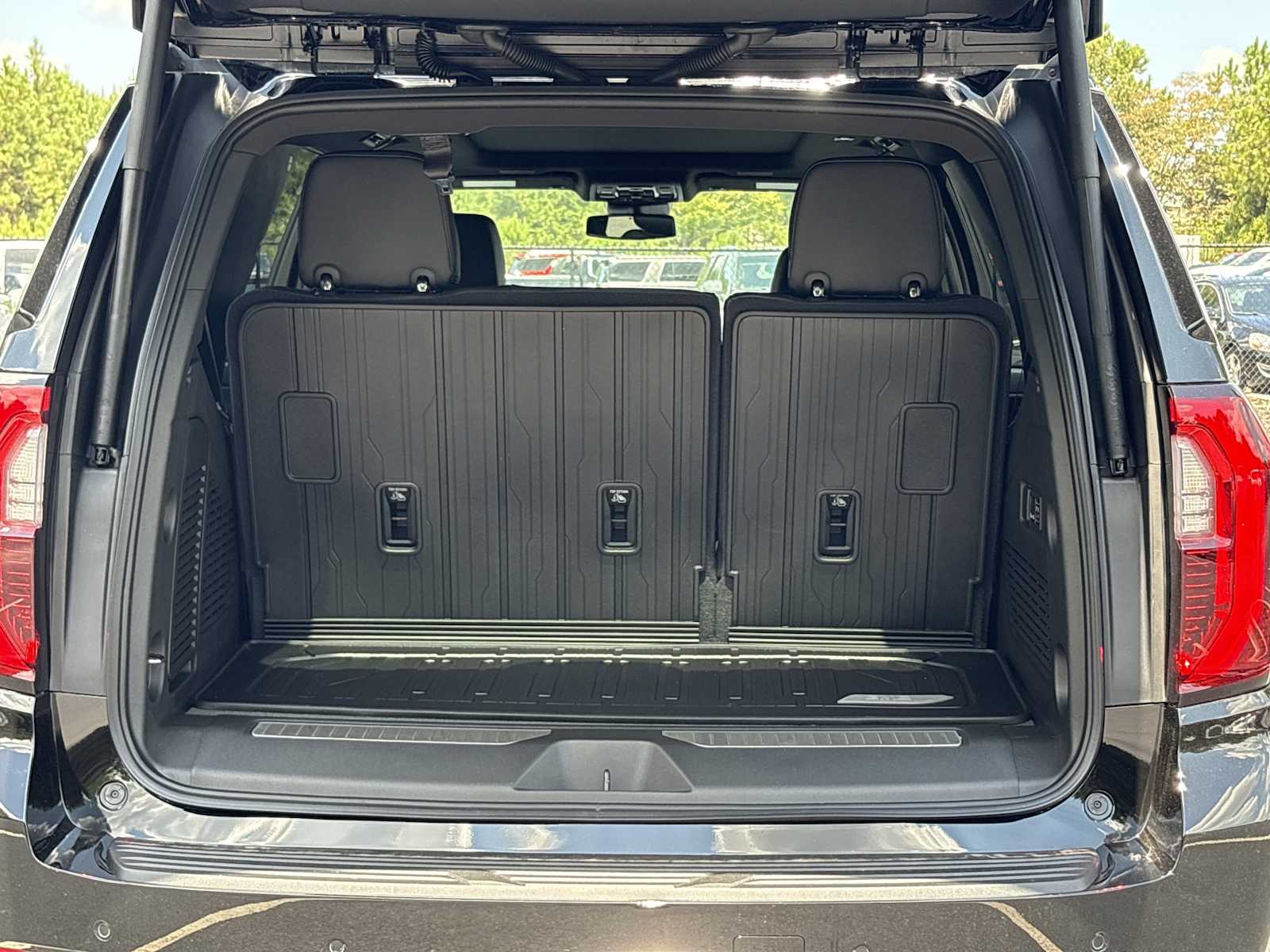 2026 GMC Yukon Denali - Photo 22