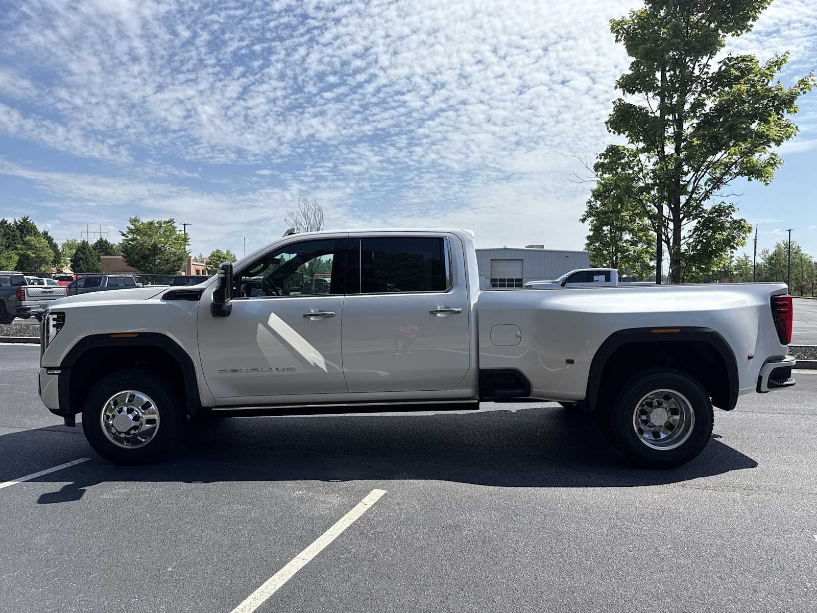 2025 GMC Sierra 3500HD Denali Ultimate - Photo 32