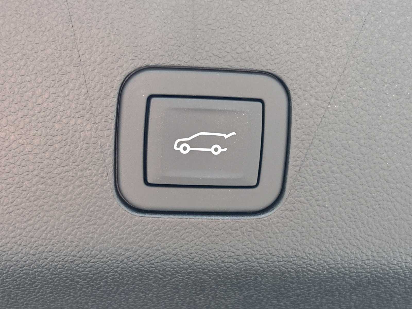 2026 GMC Yukon Denali - Photo 23