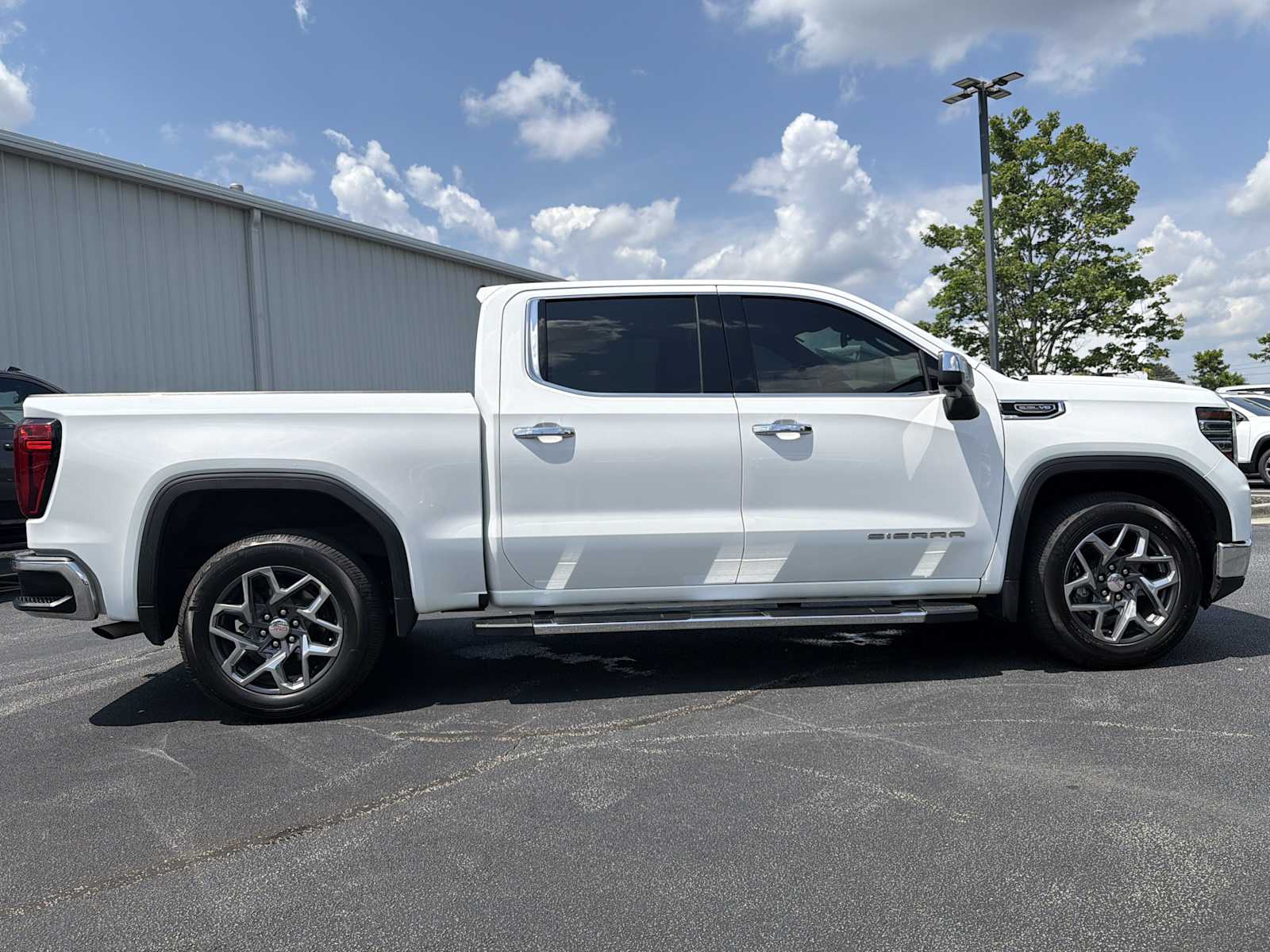 2022 GMC Sierra 1500 SLT - Photo 26