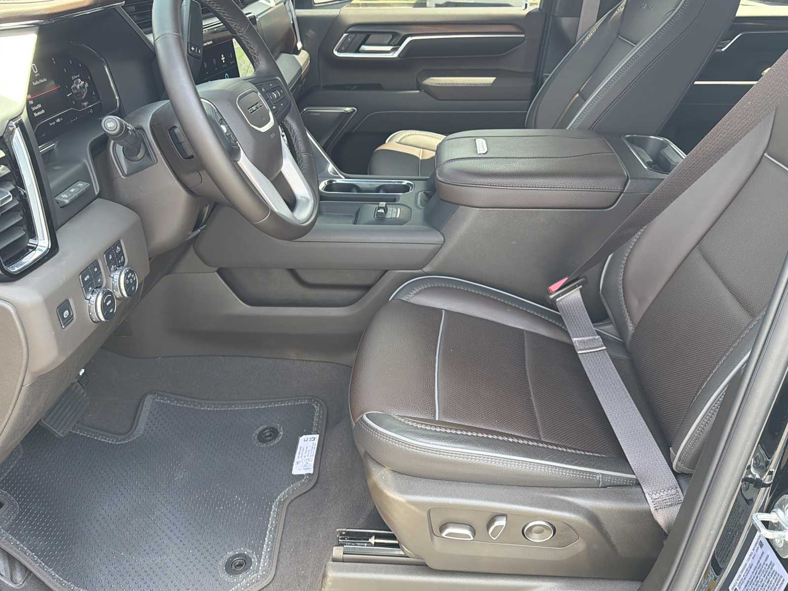 2025 GMC Sierra 2500HD Denali - Photo 19