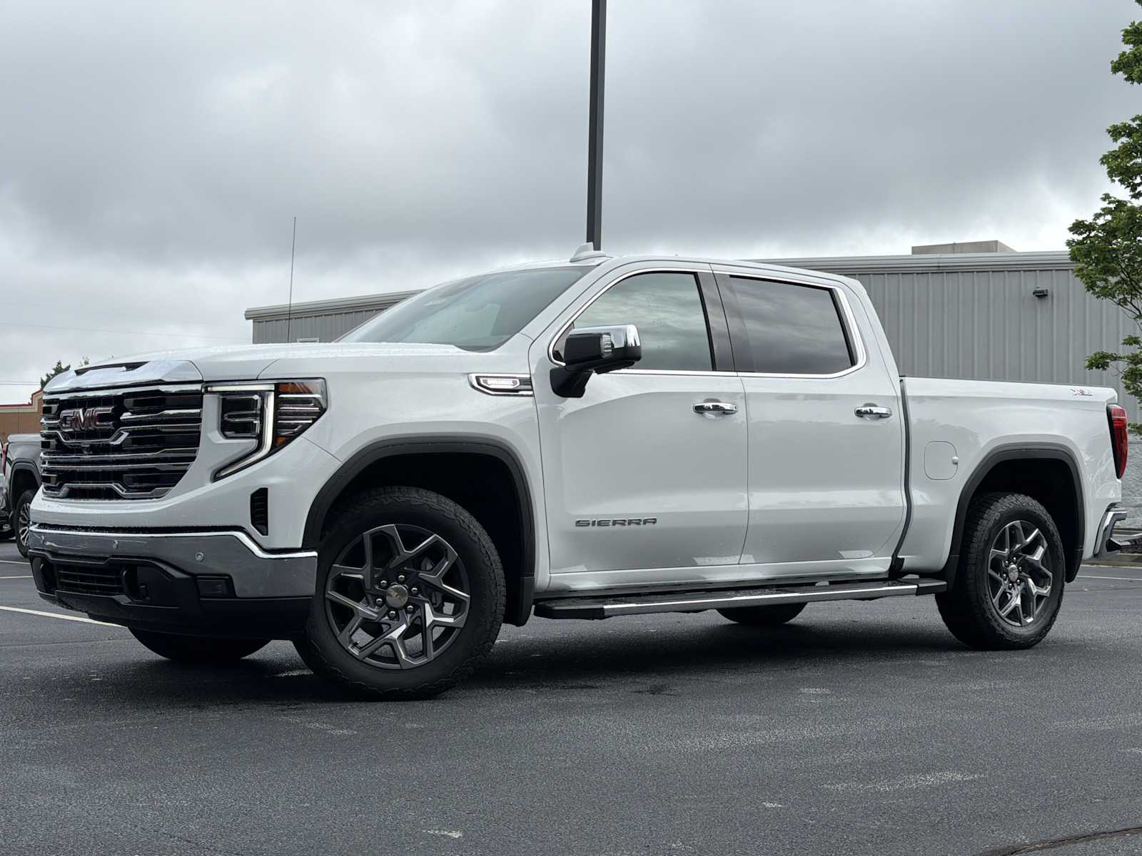 2026 GMC Sierra 4WD Crew Cab Short Box SLT's photo