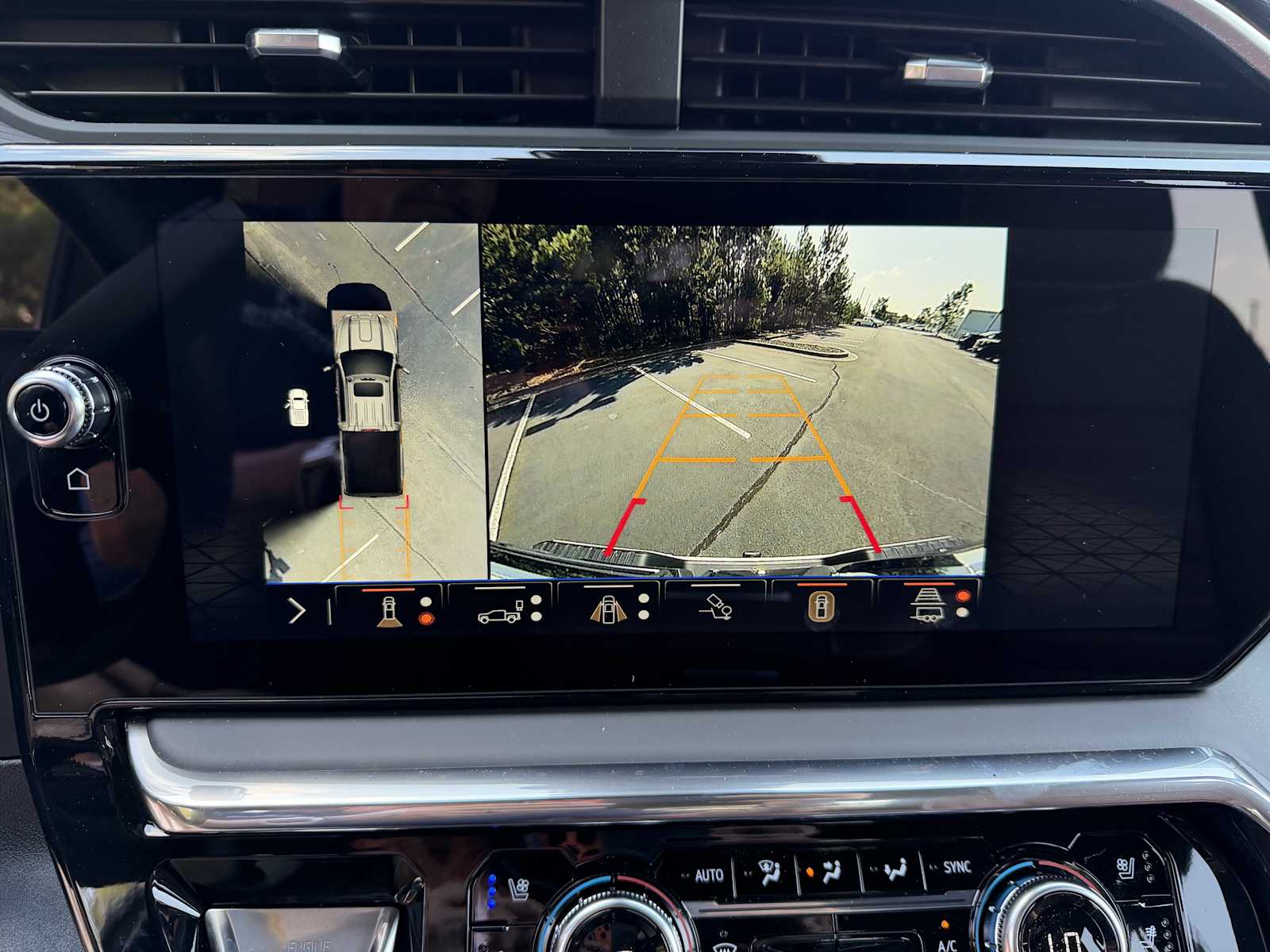 2026 GMC Sierra 2500HD Denali Ultimate - Photo 4