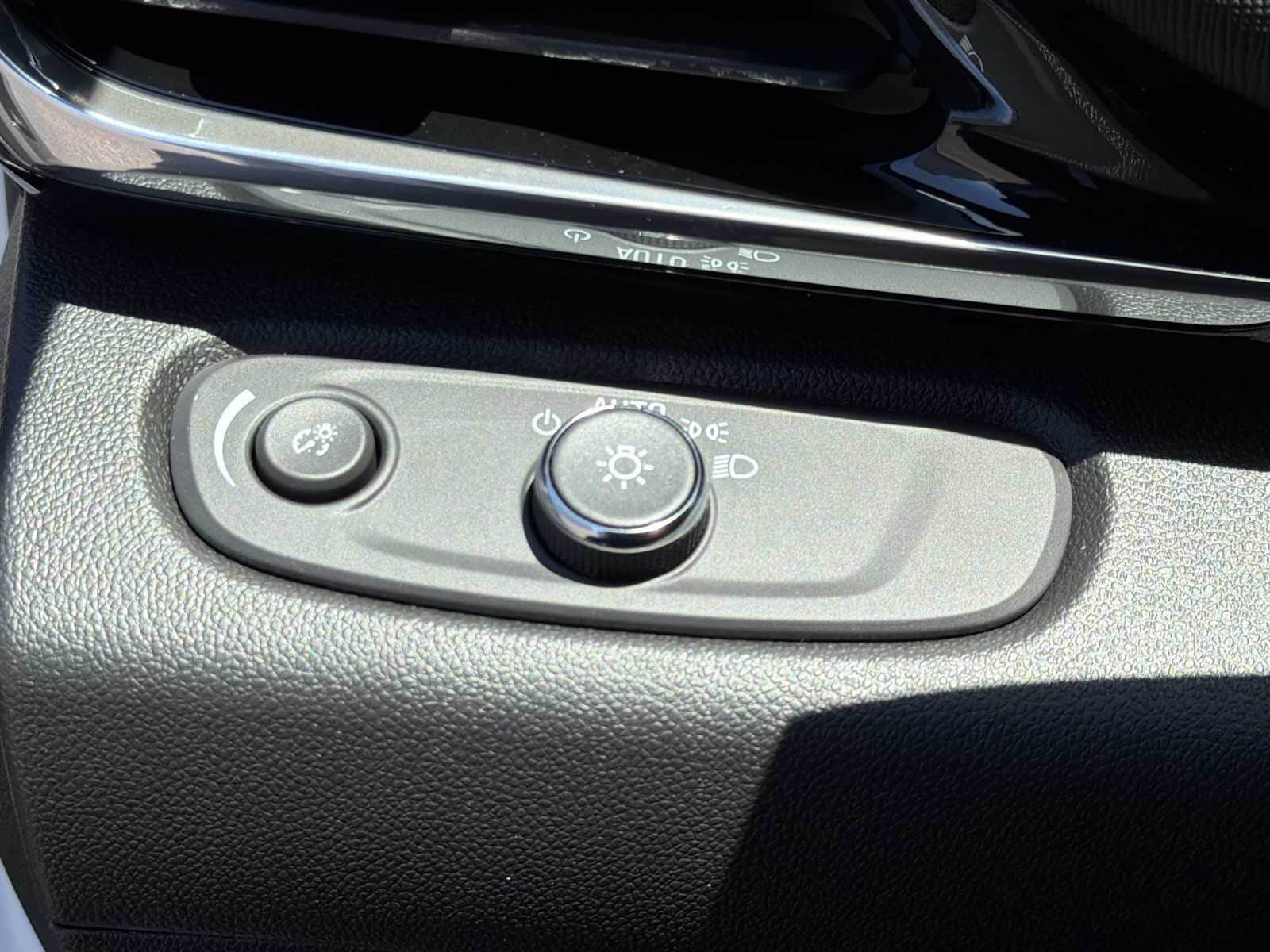 2026 Buick Envista Sport Touring - Photo 16
