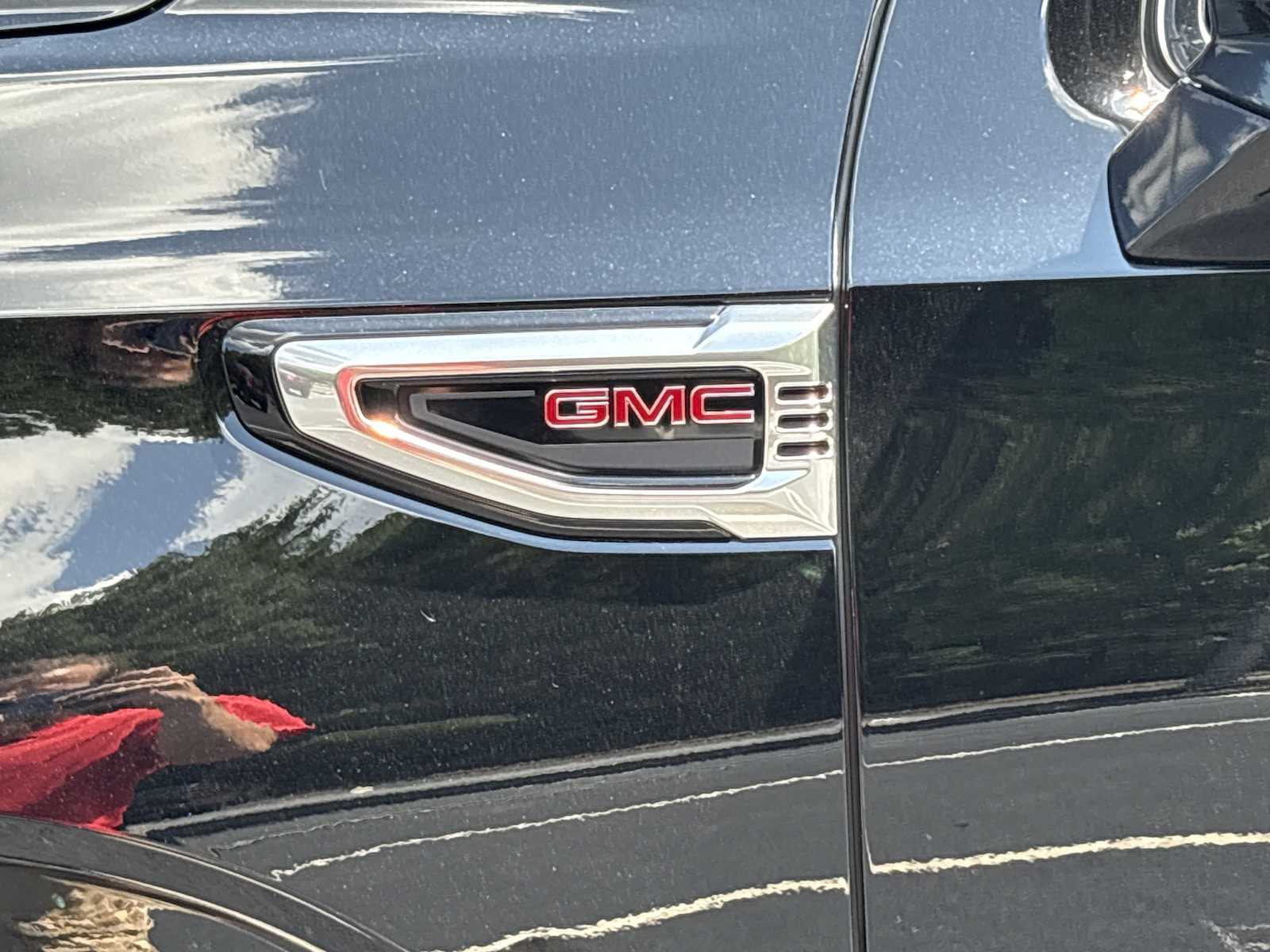 2026 GMC Yukon Denali - Photo 26