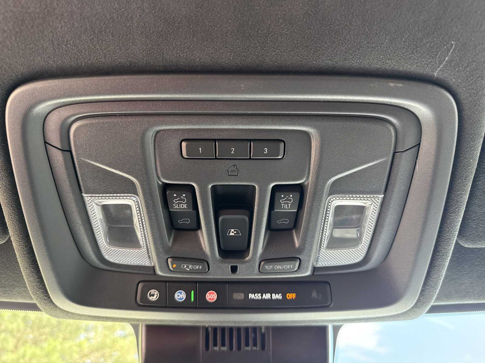 2025 GMC Sierra 3500HD Denali Ultimate - Photo 23