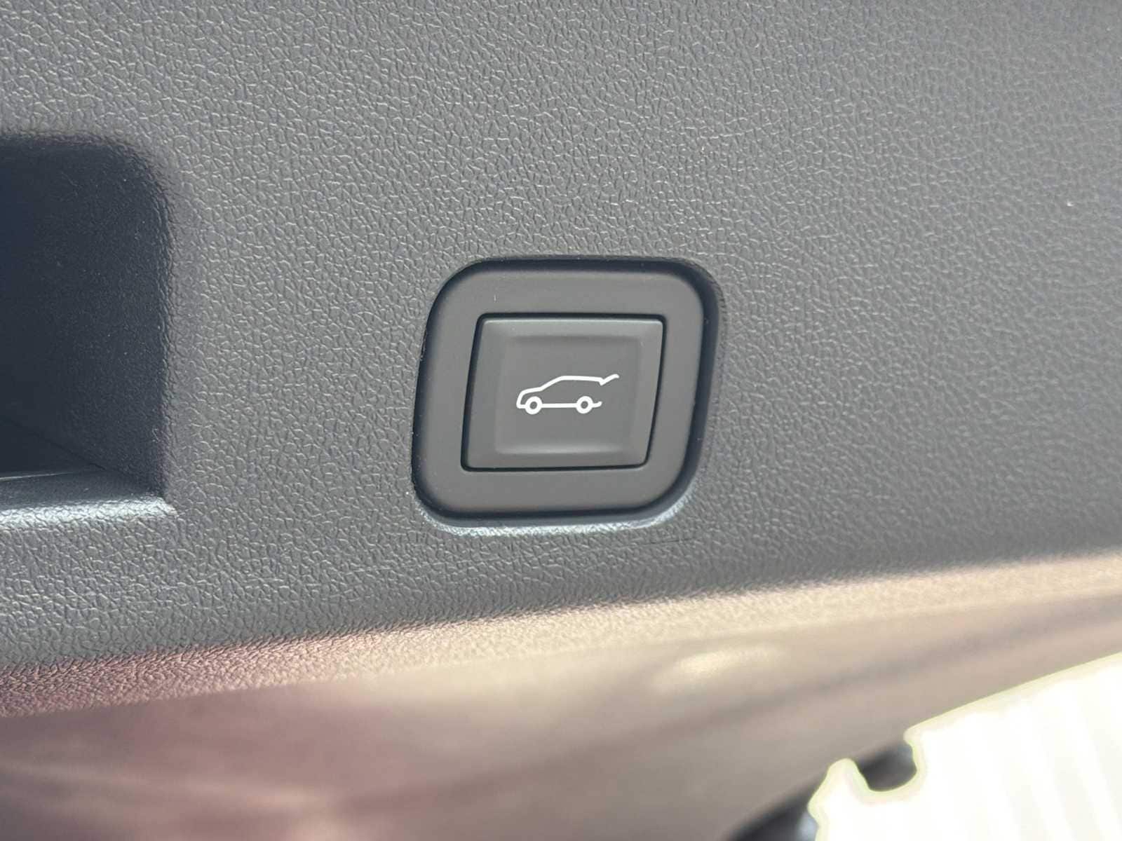2026 GMC Acadia AT4 - Photo 30