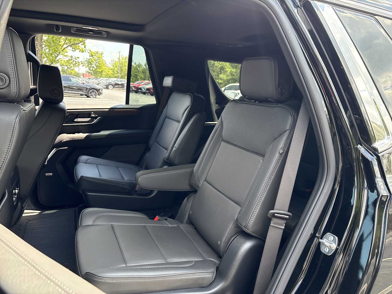 2026 GMC Yukon Denali - Photo 17