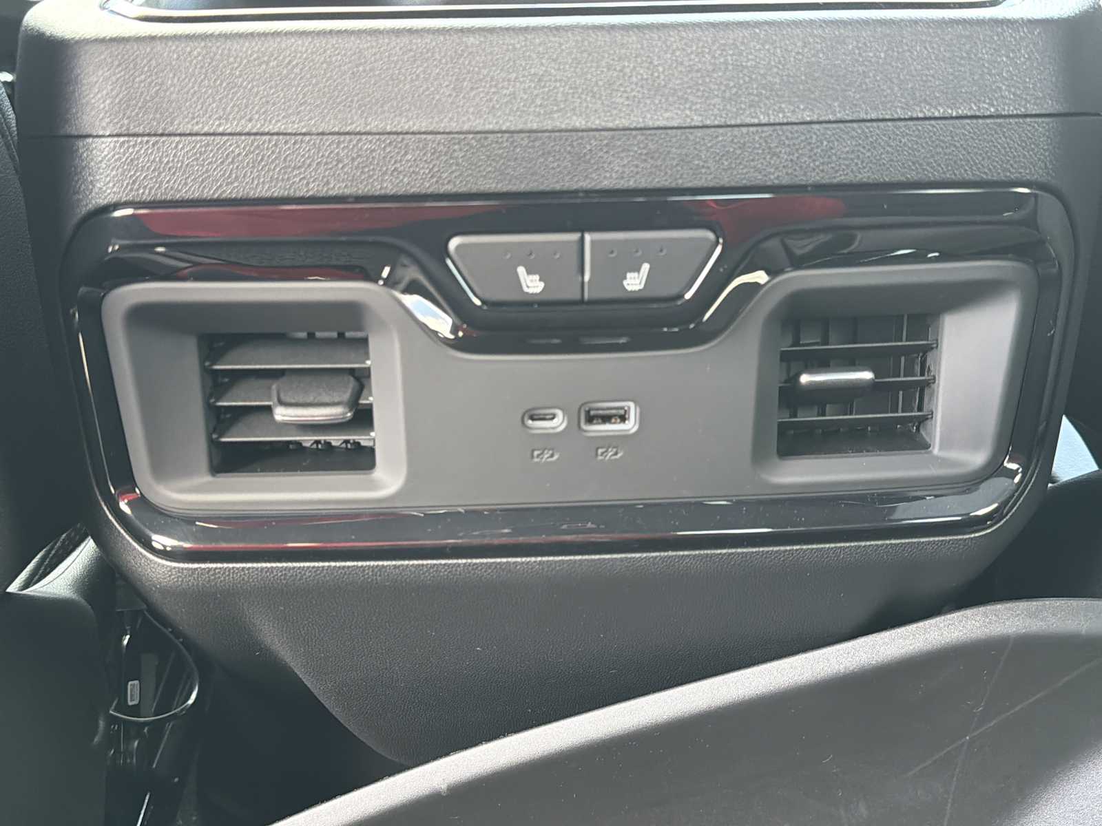 2026 GMC Sierra 2500HD AT4 - Photo 23