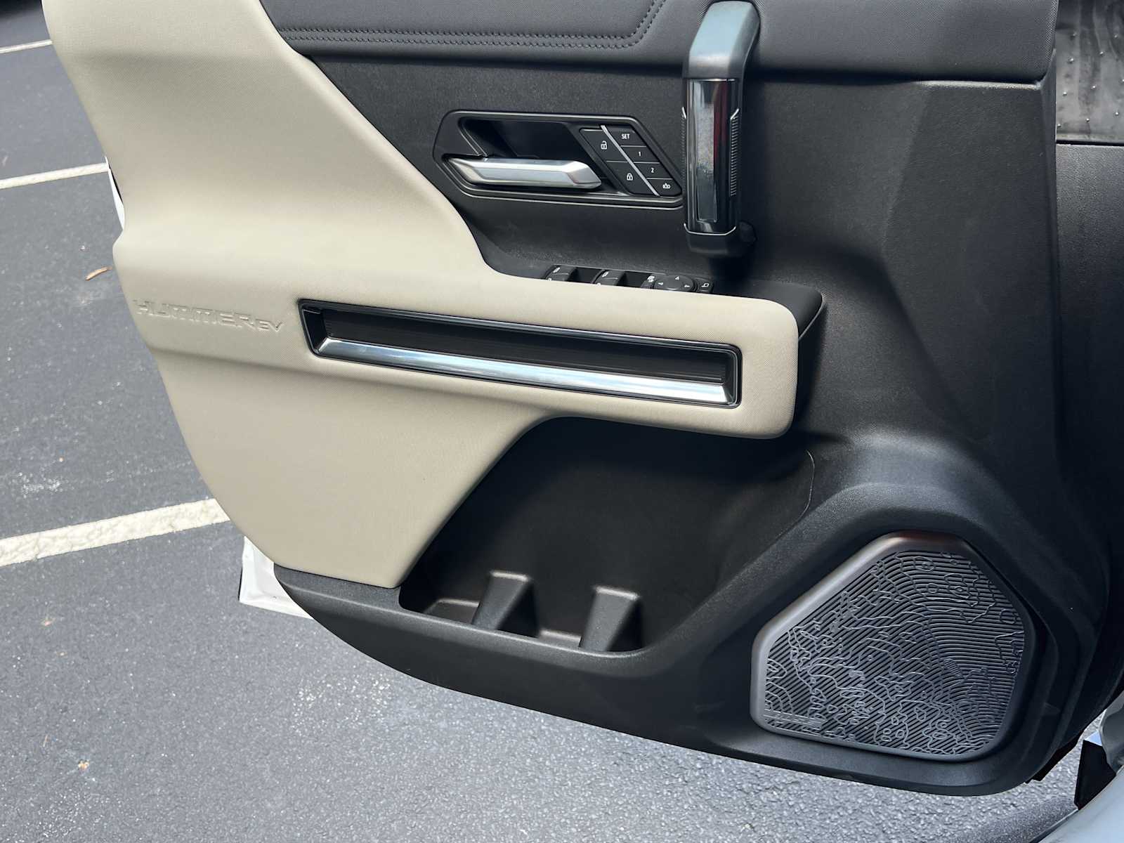 2026 GMC HUMMER EV 2X - Photo 17