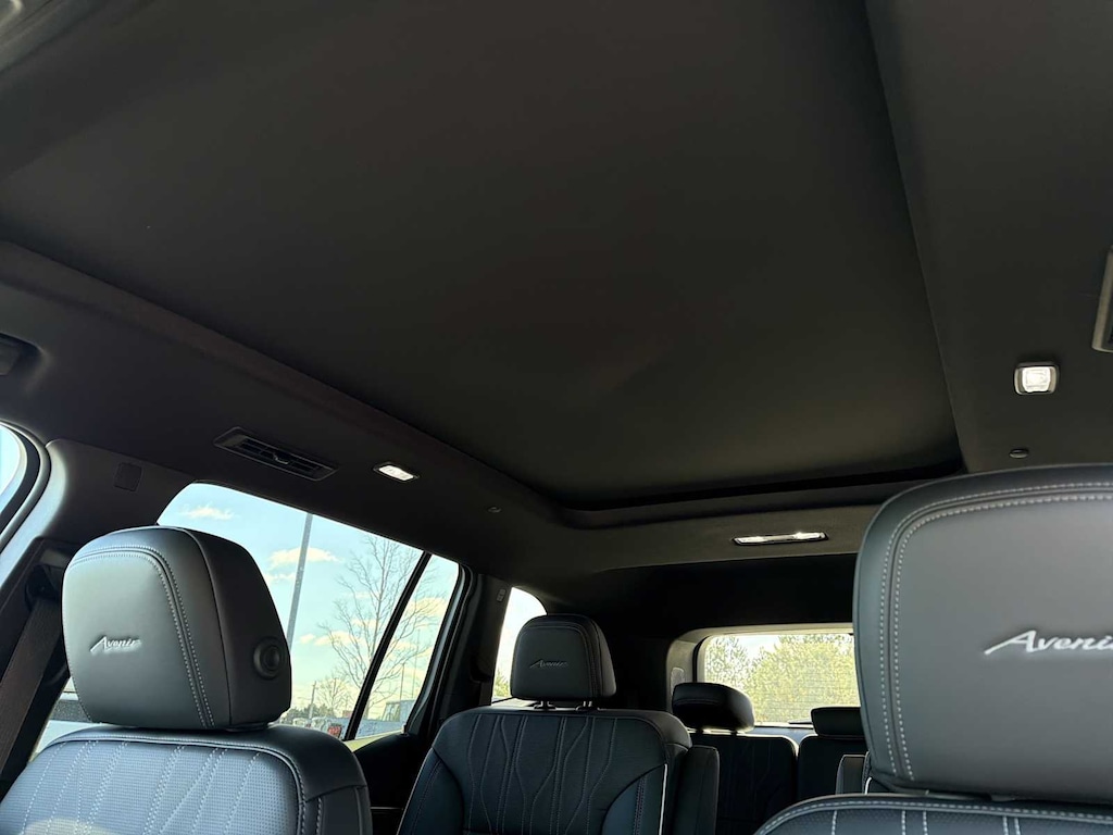 New 2026 Buick Enclave Avenir SUV