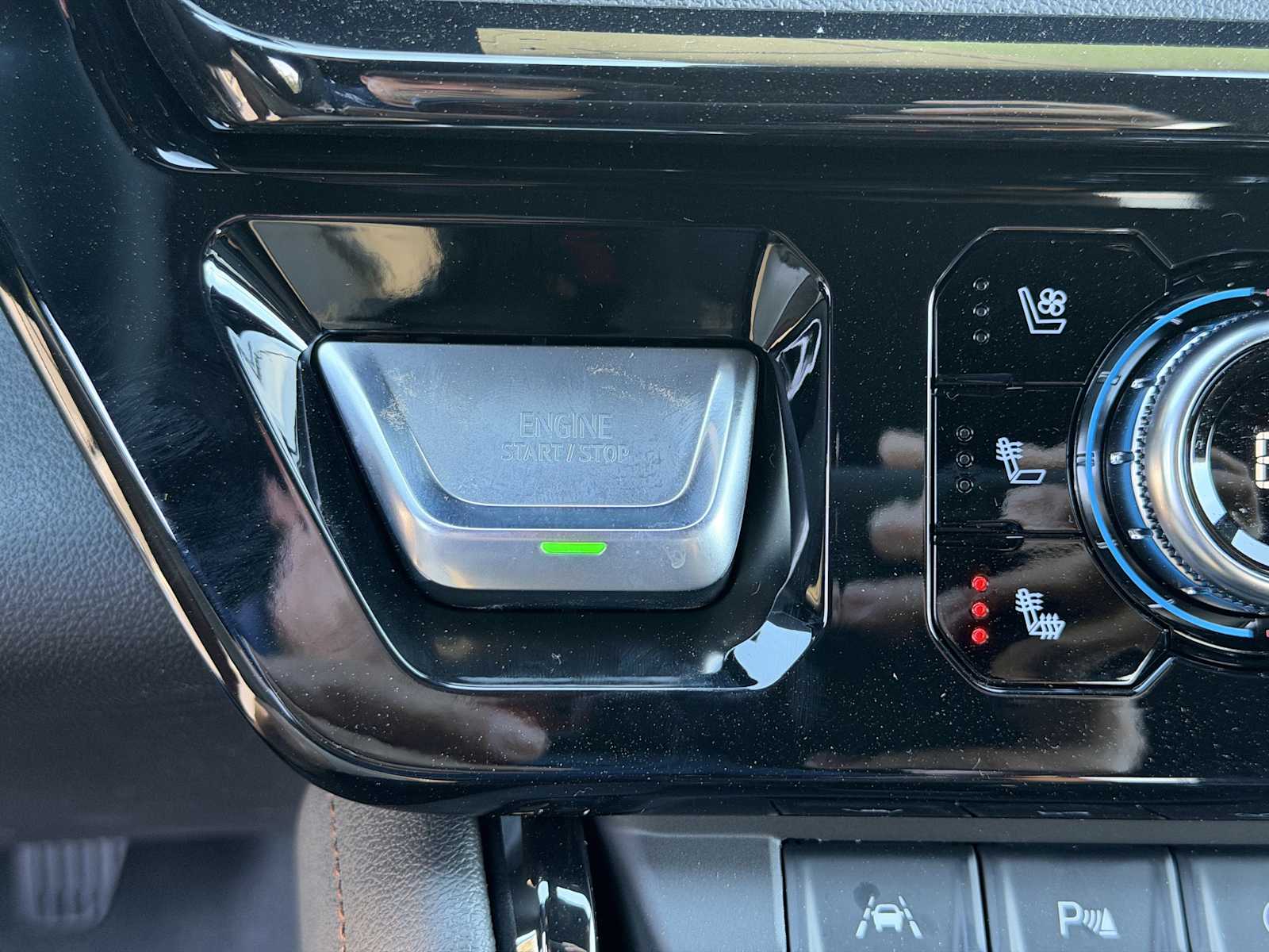2026 GMC Sierra 1500 AT4 - Photo 8