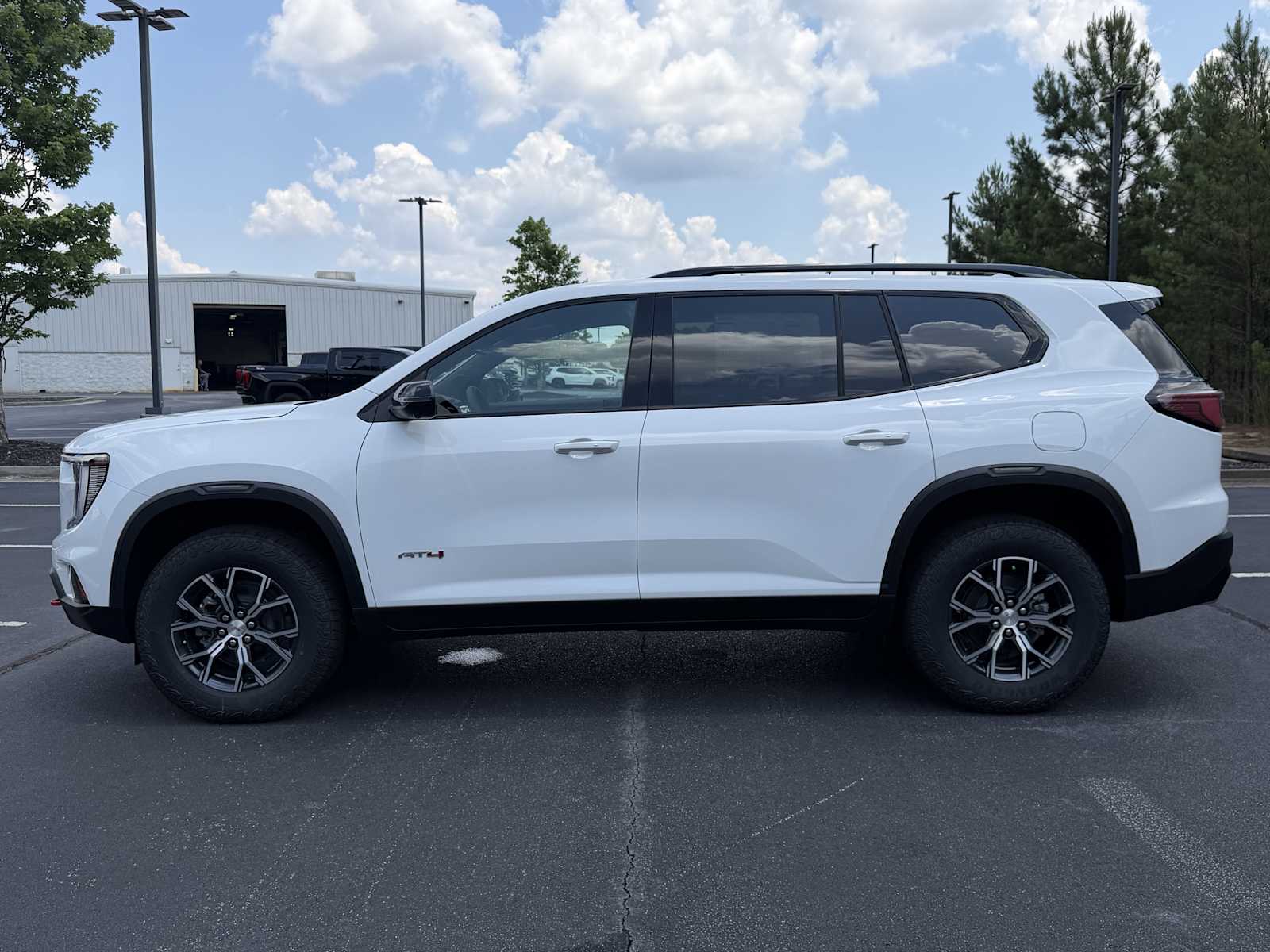 2026 GMC Acadia AT4 - Photo 24