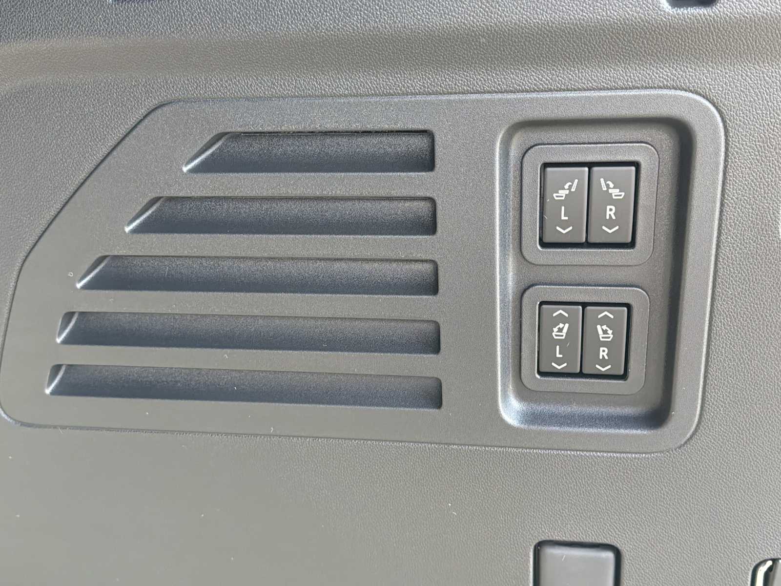2026 Buick Enclave Sport Touring - Photo 31