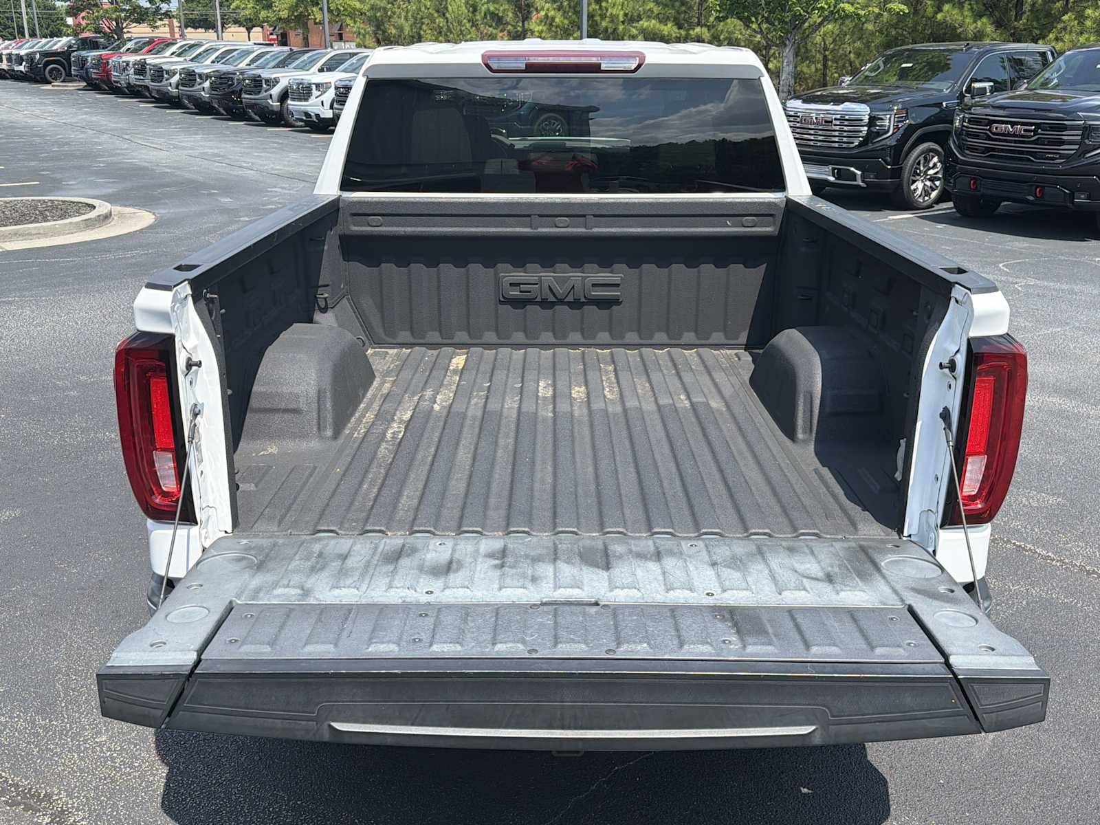 2022 GMC Sierra 1500 SLT - Photo 25