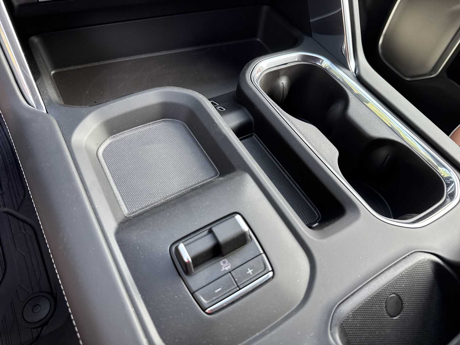 2025 GMC Sierra 3500HD Denali Ultimate - Photo 14