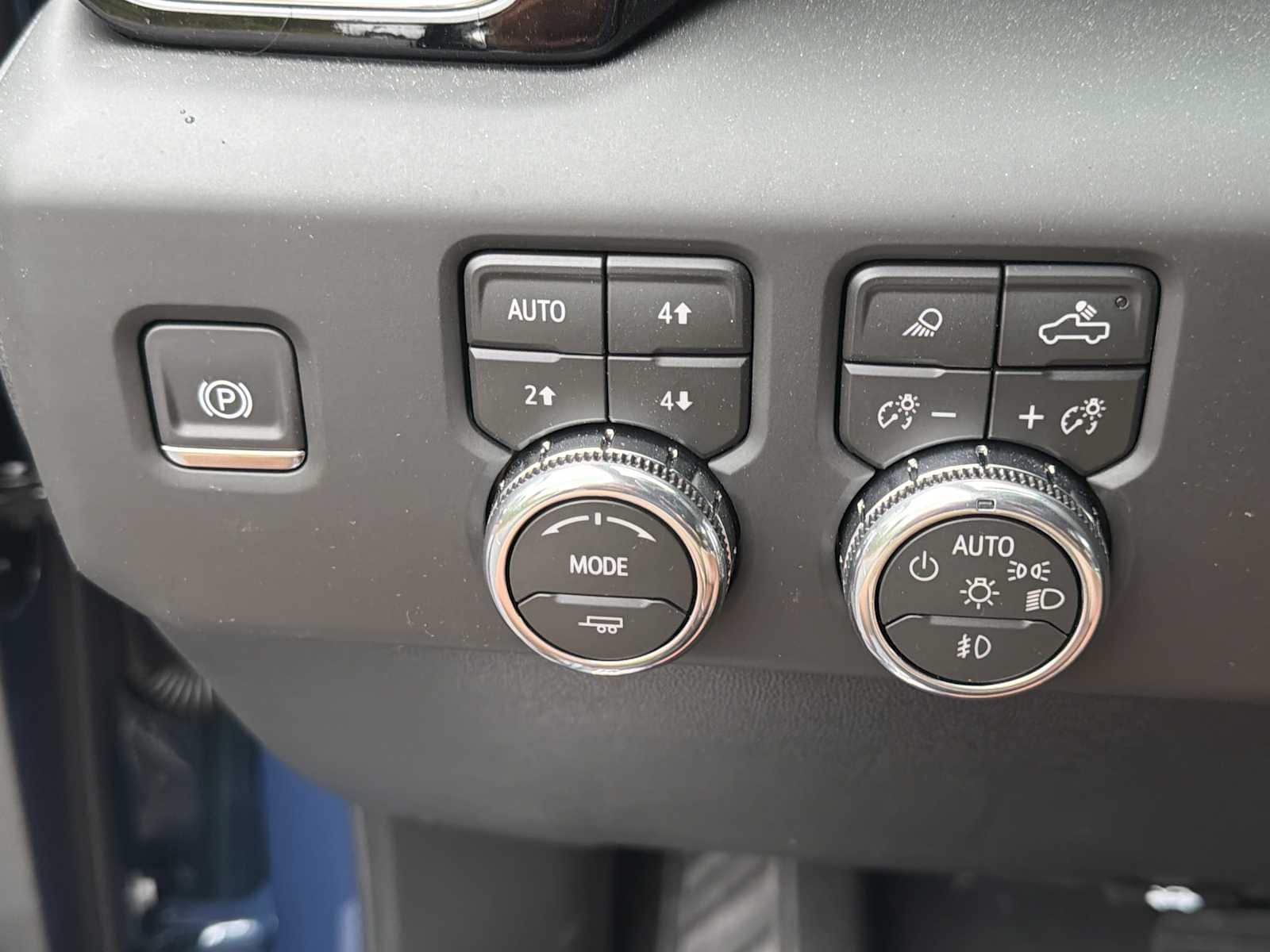 2026 GMC Sierra 2500HD Denali Ultimate - Photo 16