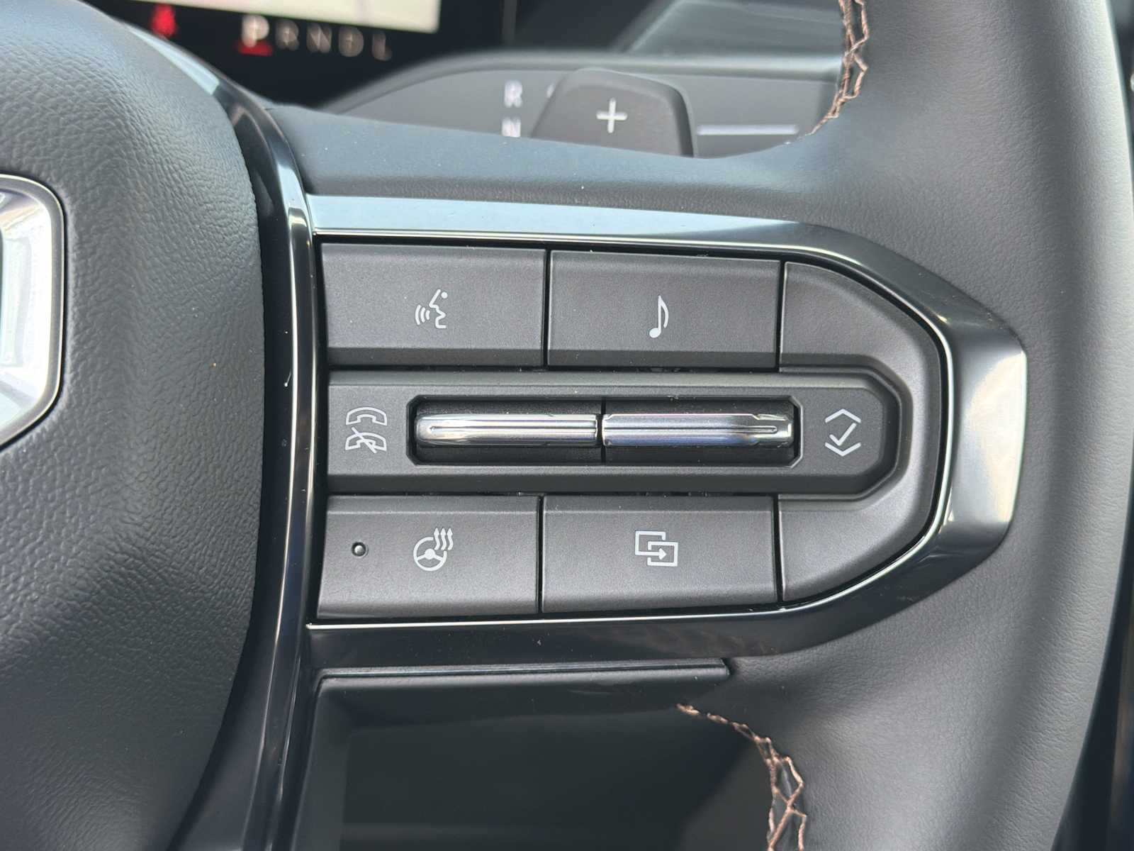 2026 GMC Acadia AT4 - Photo 11