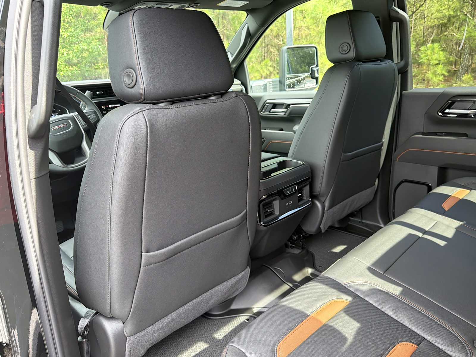 2026 GMC Sierra 2500HD AT4 - Photo 18