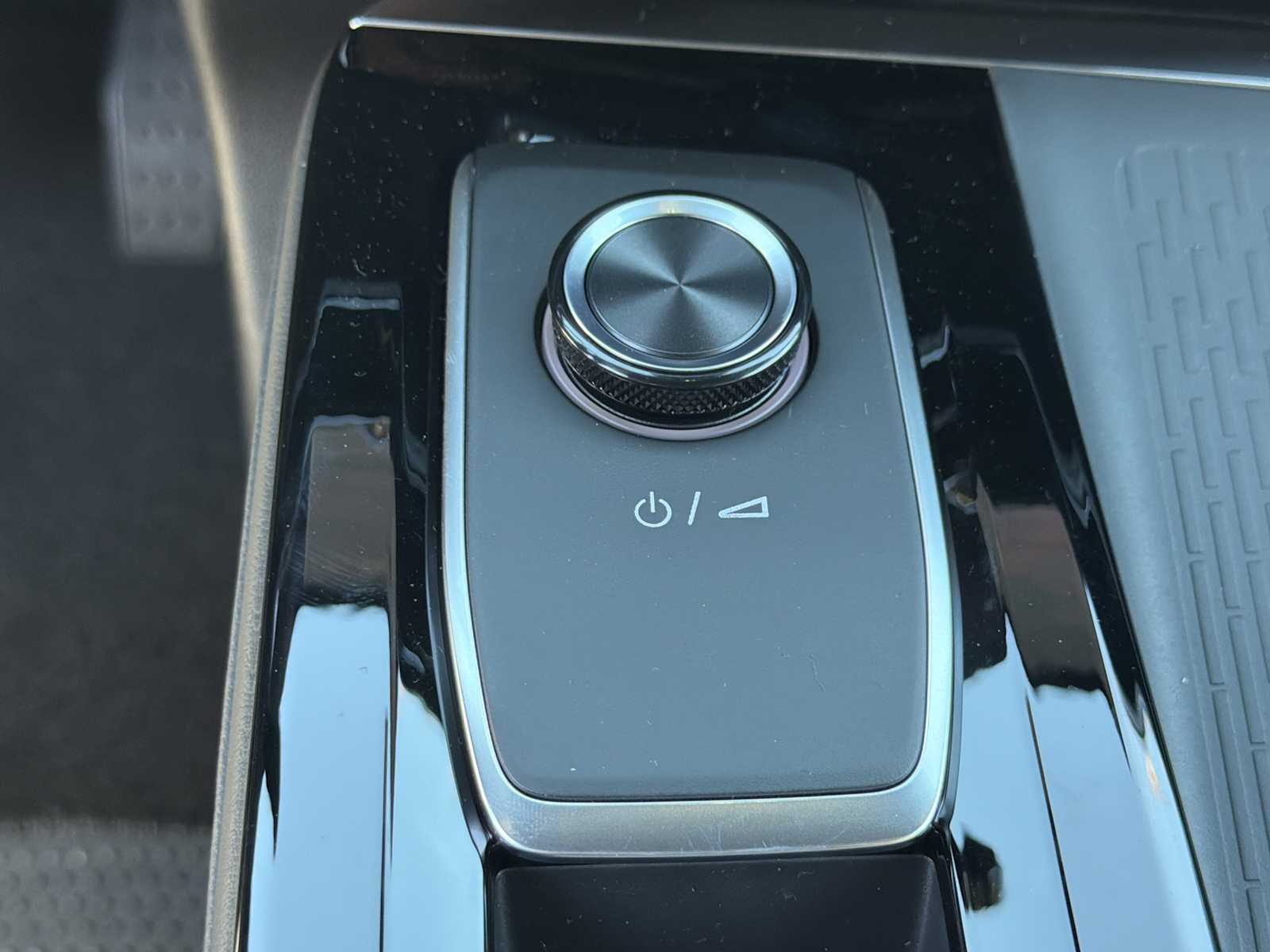 2026 Buick Enclave Preferred - Photo 8