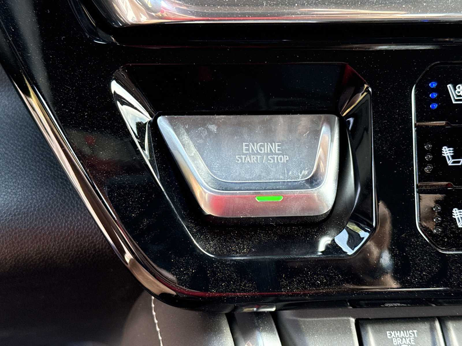 2025 GMC Sierra 3500HD Denali Ultimate - Photo 7