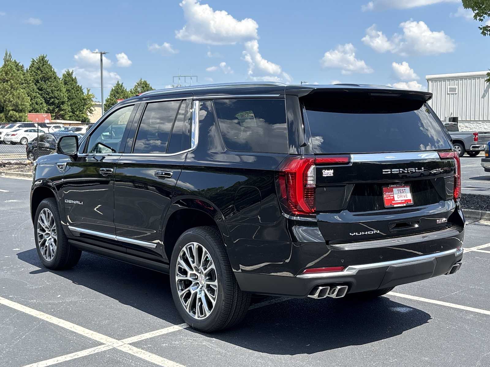 2026 GMC Yukon Denali - Photo 20