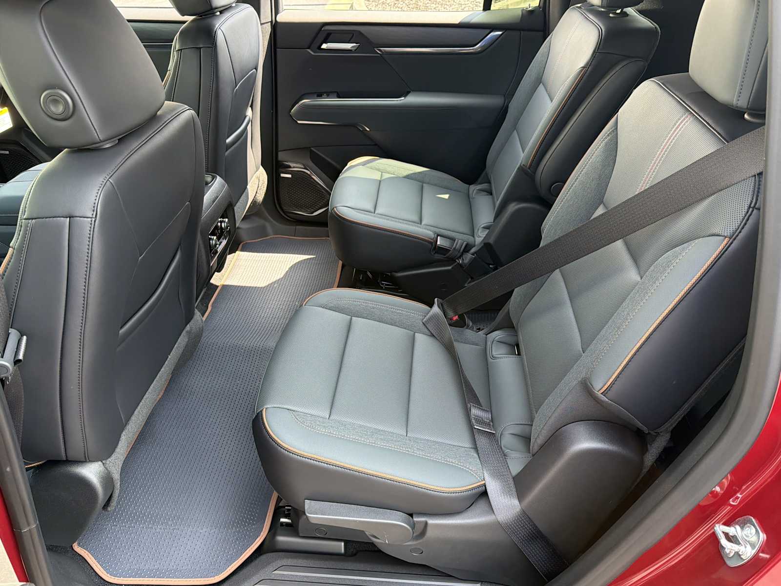 2026 GMC Acadia AT4 - Photo 21