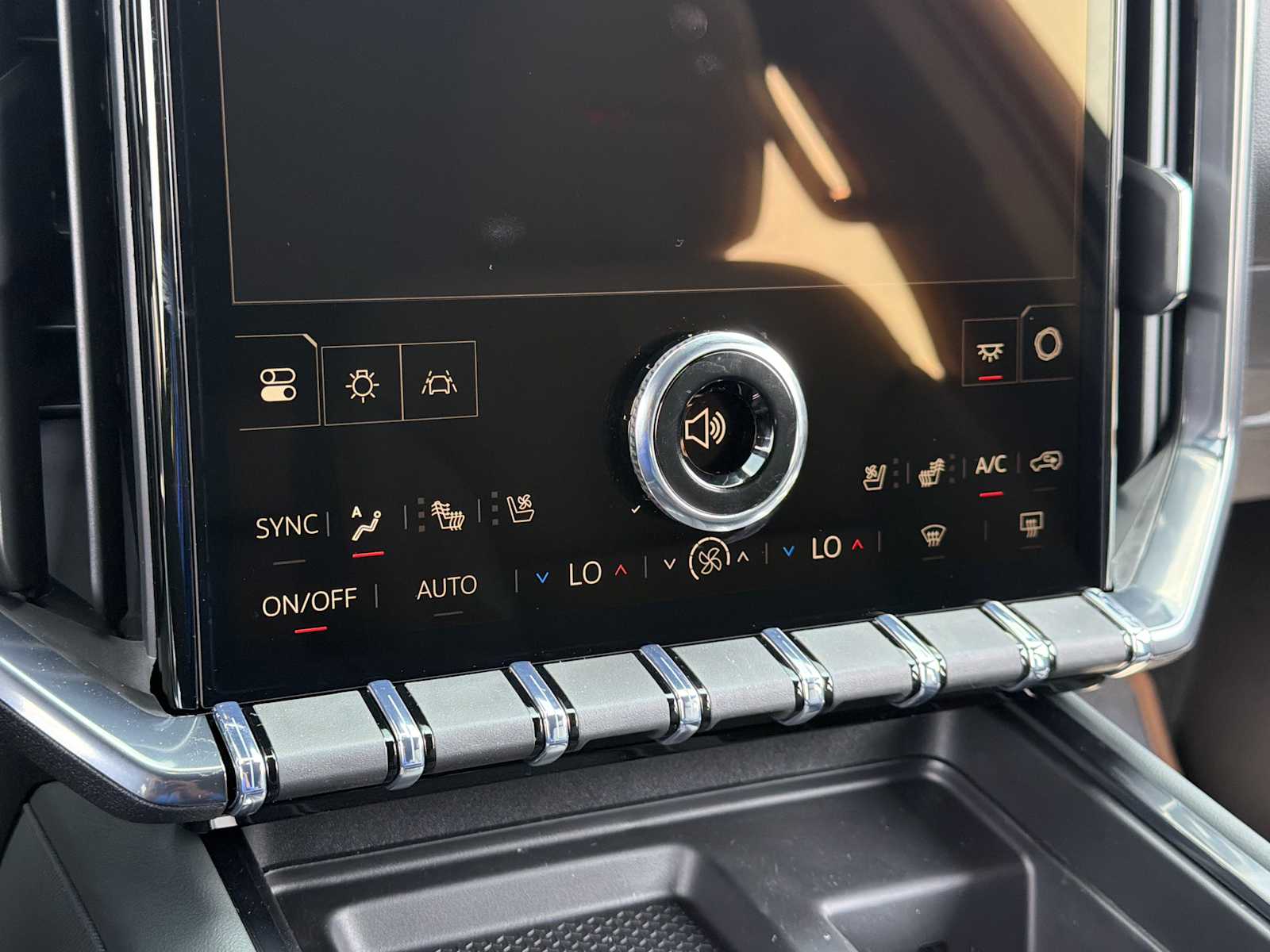 2026 GMC Acadia AT4 - Photo 8