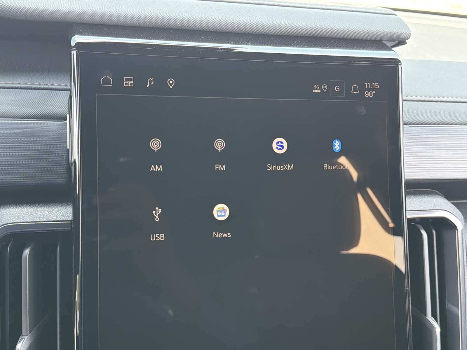 2026 GMC Acadia AT4 - Photo 6