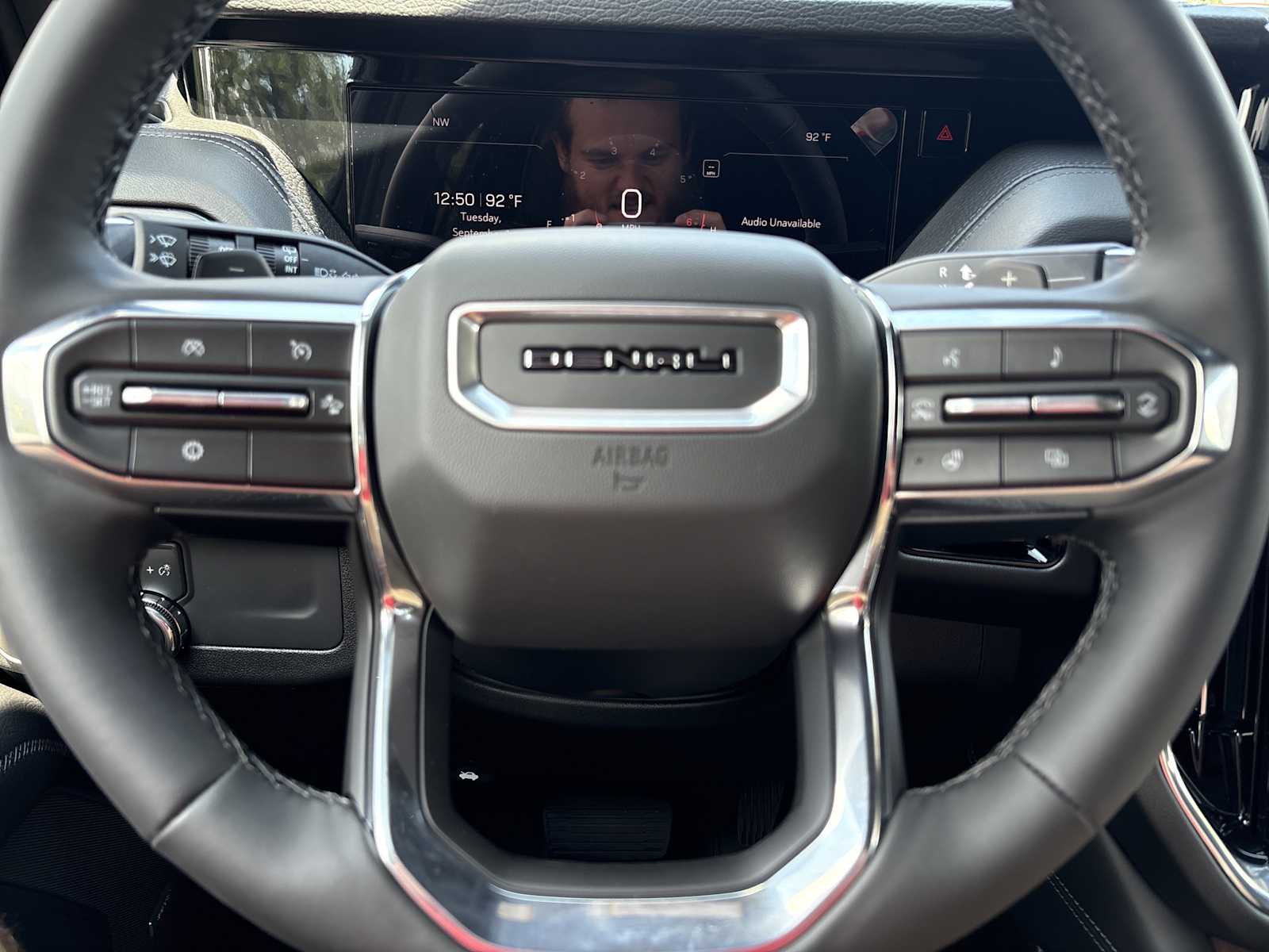 2026 GMC Yukon Denali - Photo 8