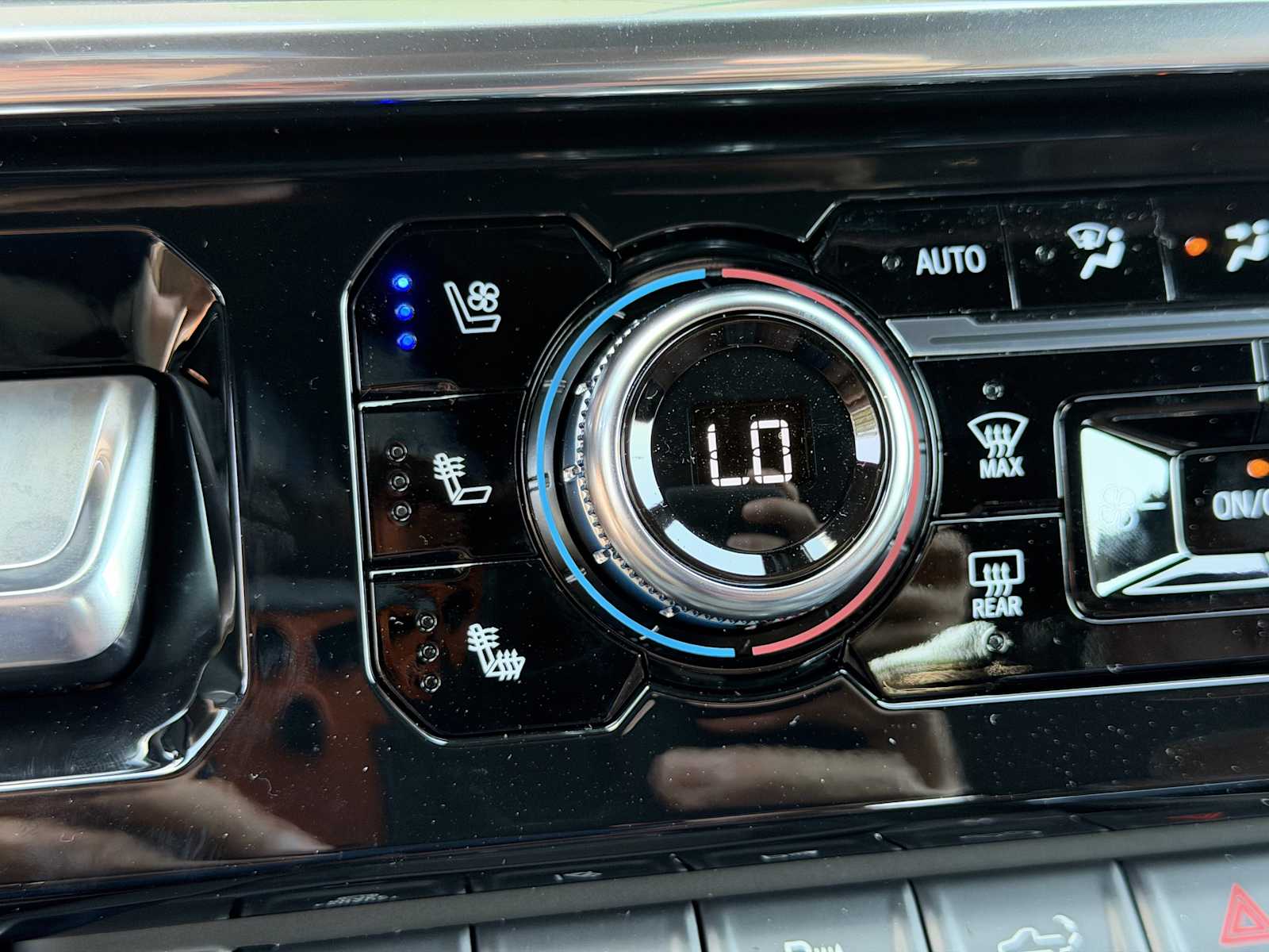 2026 GMC Sierra 2500HD Denali Ultimate - Photo 8