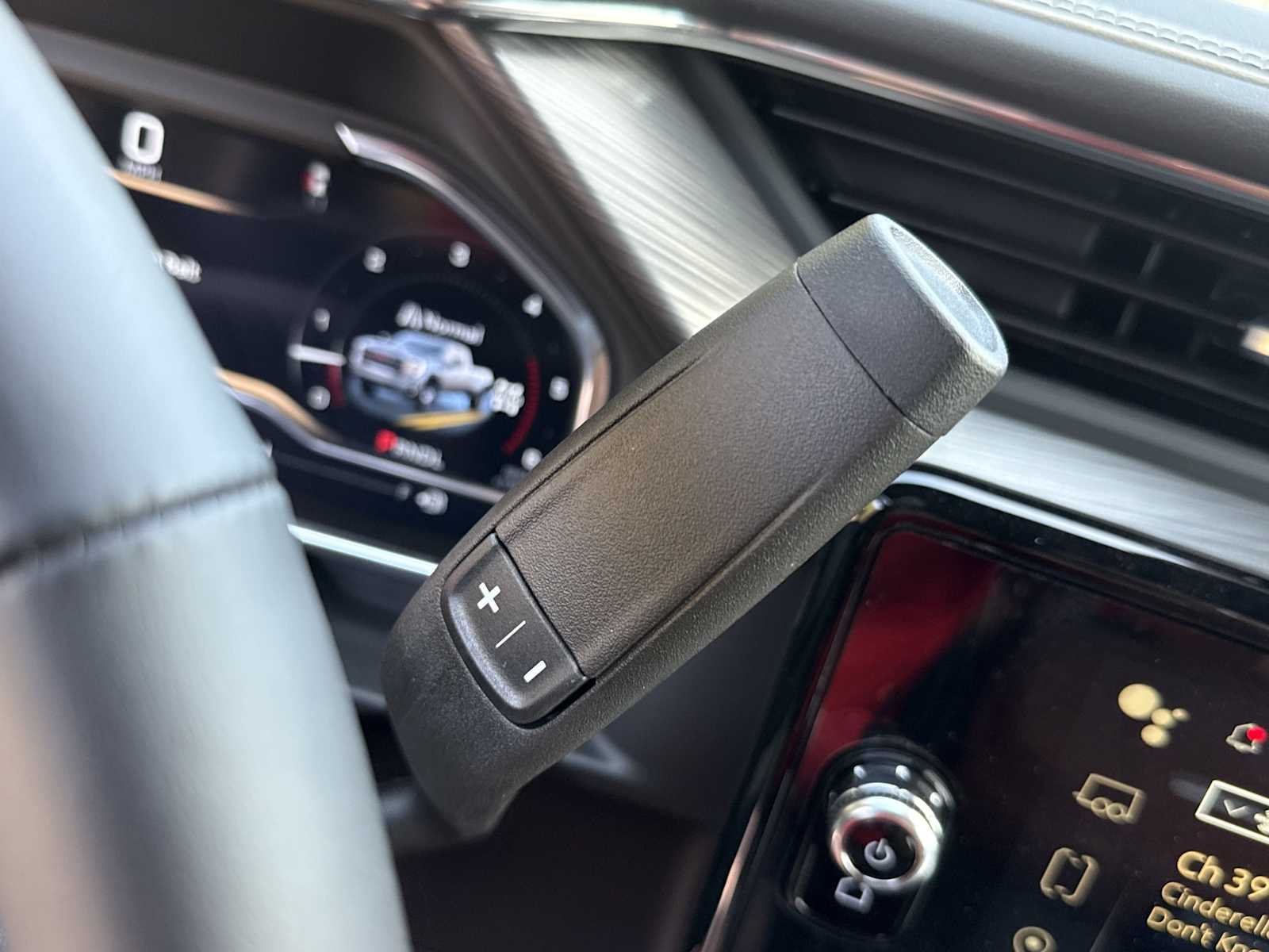 2025 GMC Sierra 3500HD Denali Ultimate - Photo 17