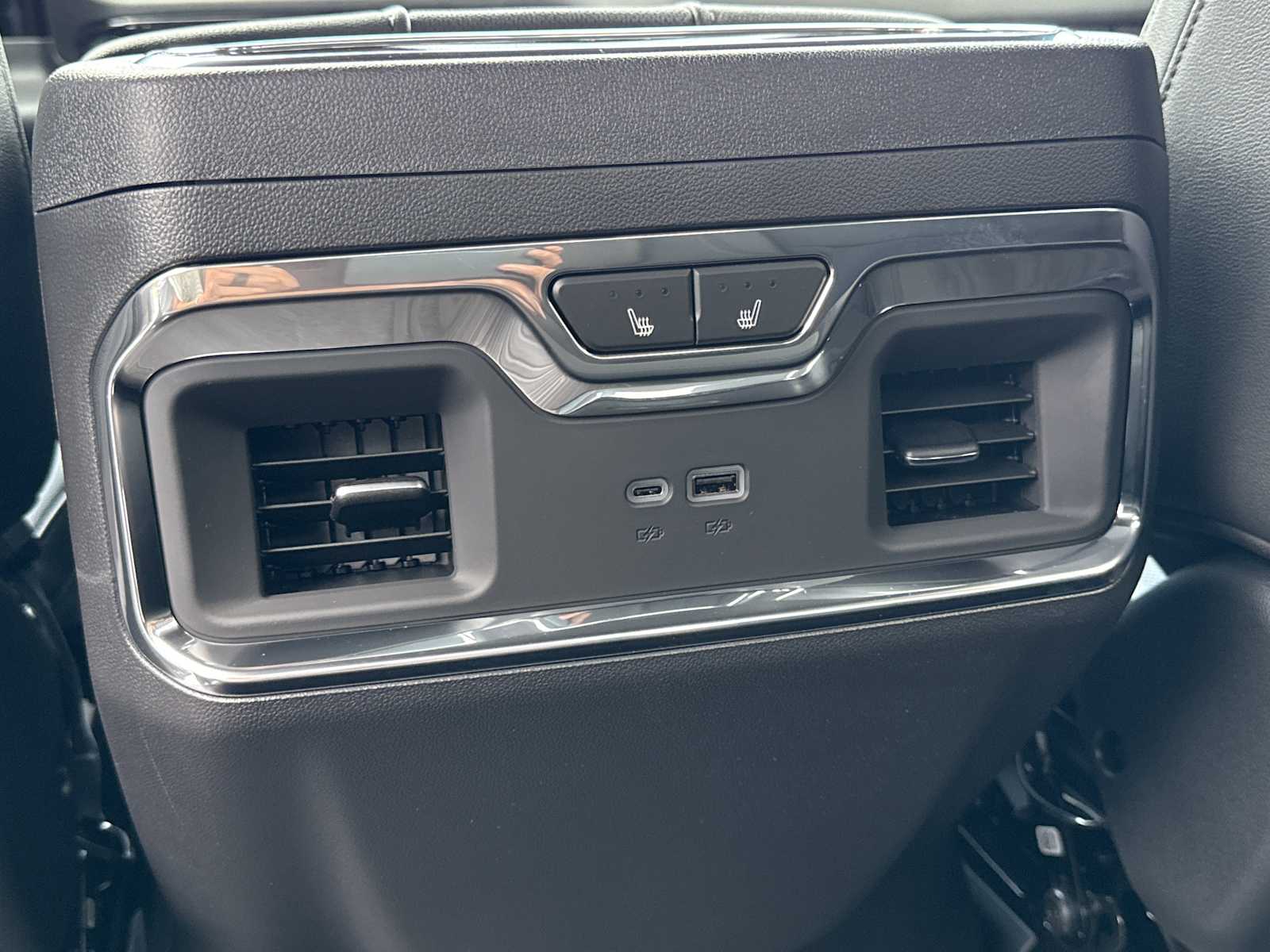 2026 GMC Sierra 1500 SLT - Photo 25