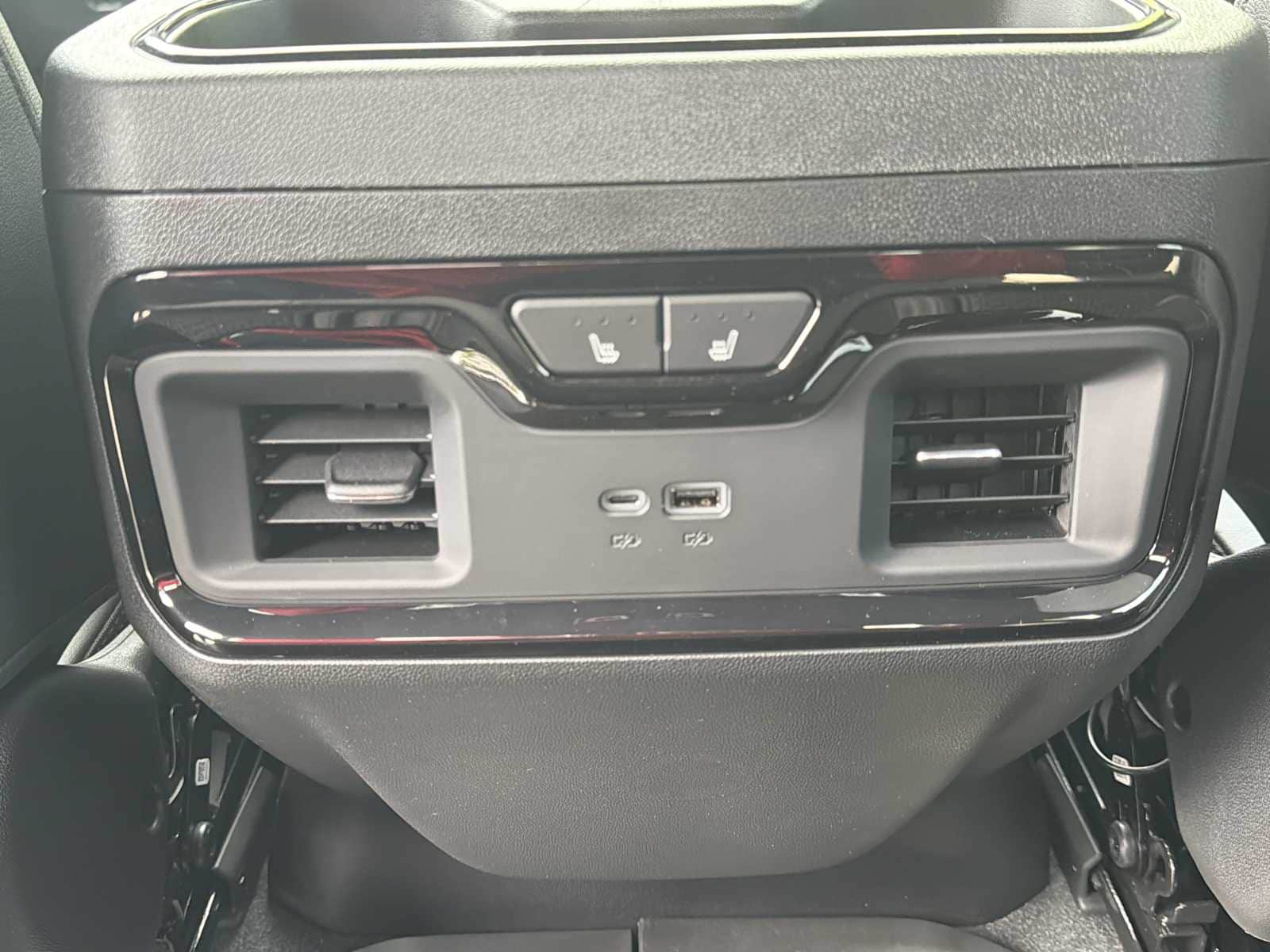 2026 GMC Sierra 2500HD AT4 - Photo 19