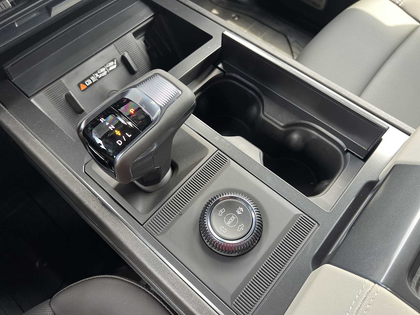 2026 GMC HUMMER EV 2X - Photo 8