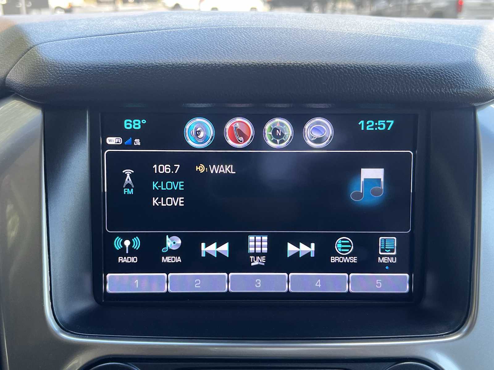 2019 Chevrolet Tahoe Premier photo 4