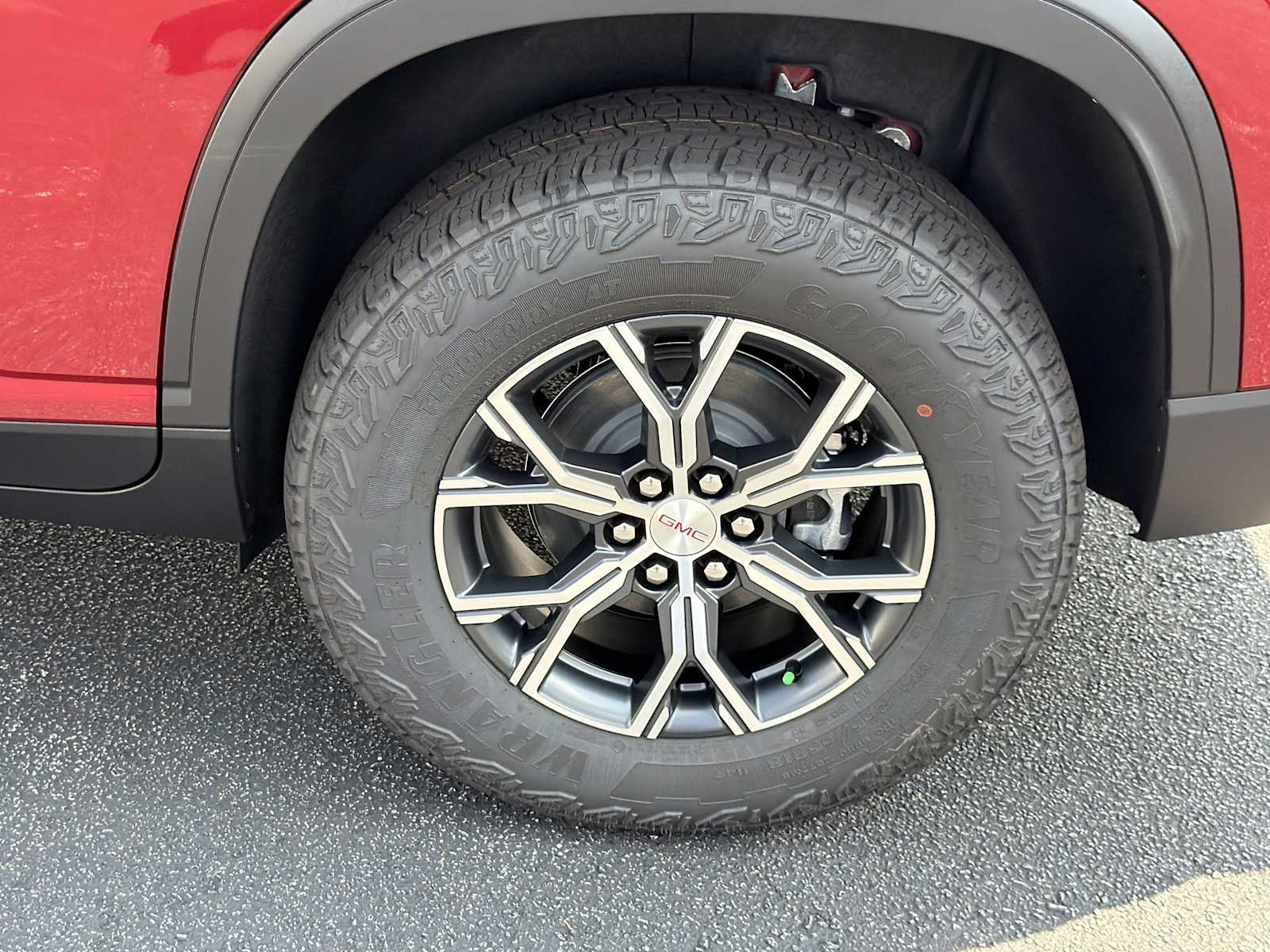 2026 GMC Acadia AT4 - Photo 31