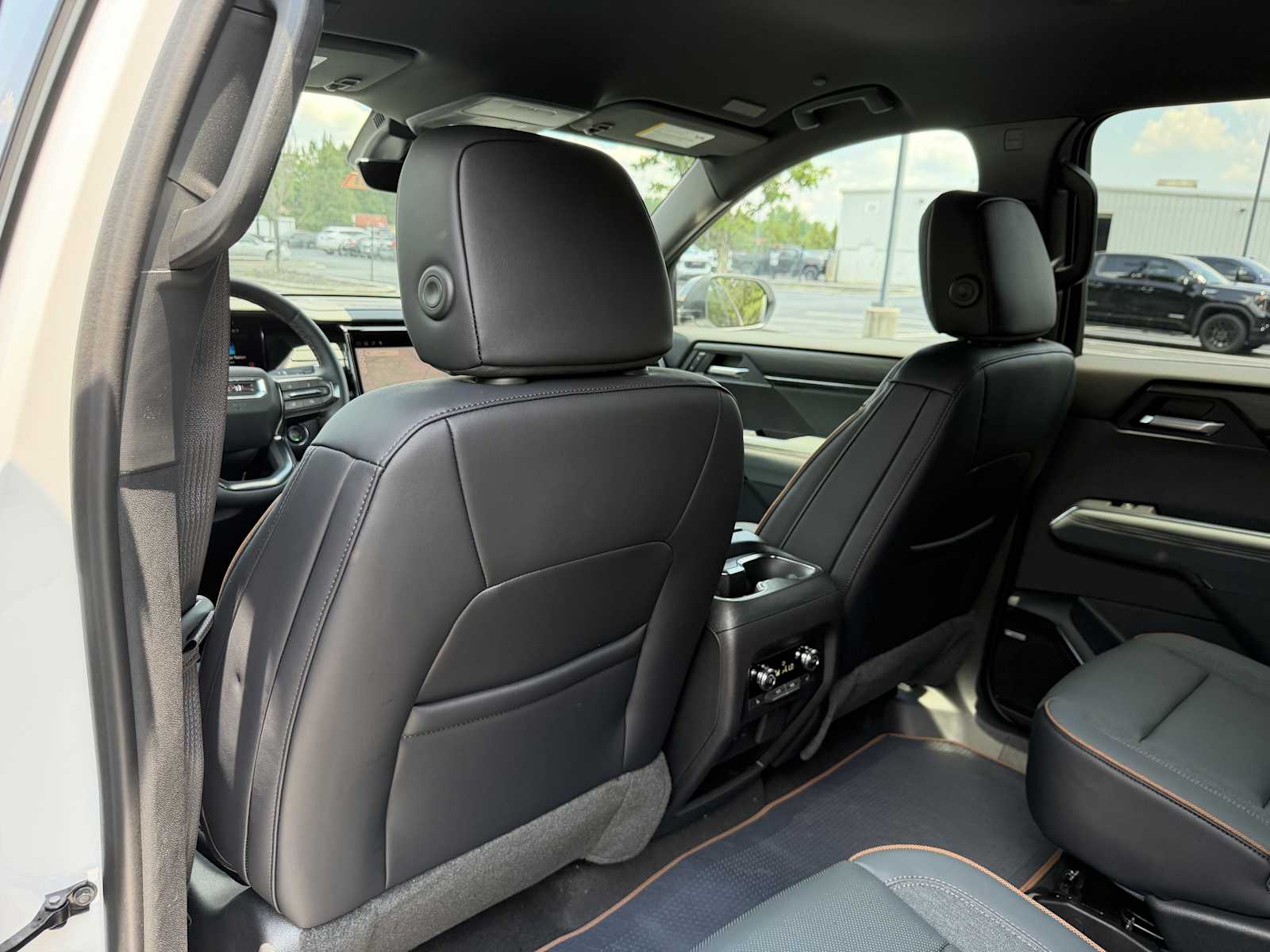 2026 GMC Acadia AT4 - Photo 20