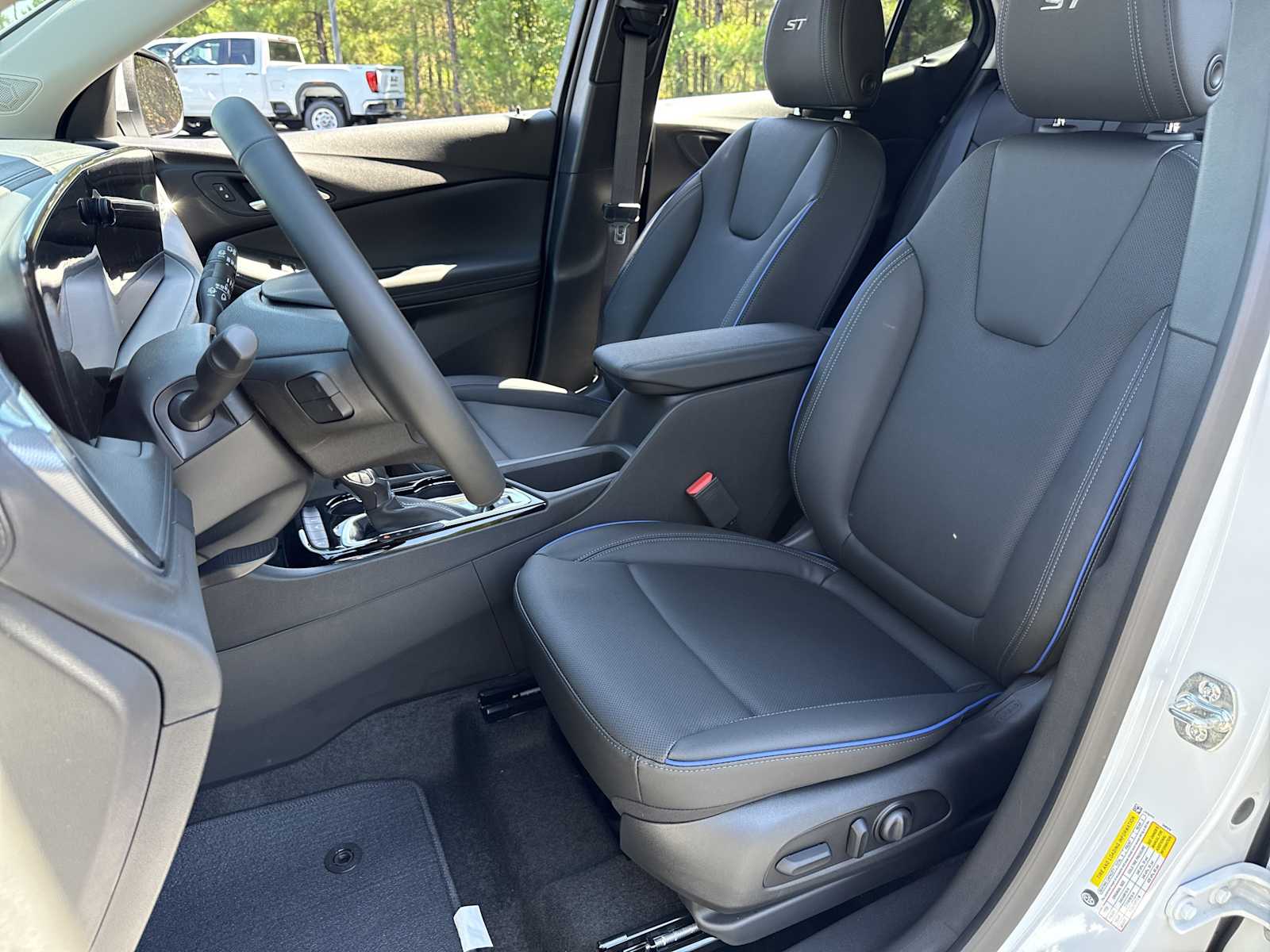 2026 Buick Encore GX Sport Touring - Photo 18