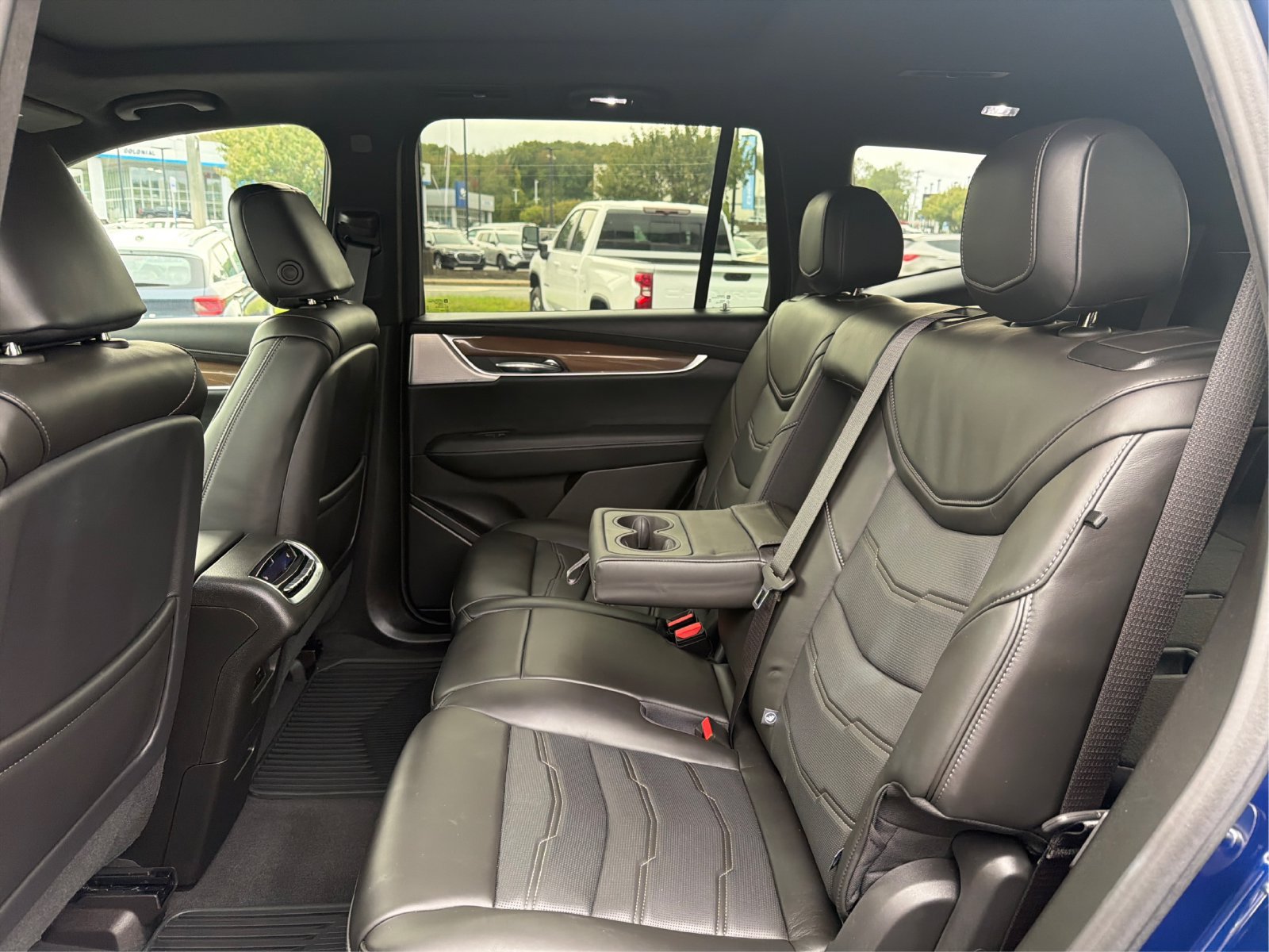 2025 Cadillac XT6 Sport - Photo 10