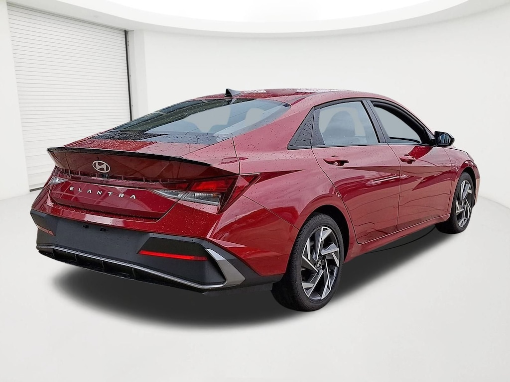Used 2025 Hyundai Elantra SEL Sport