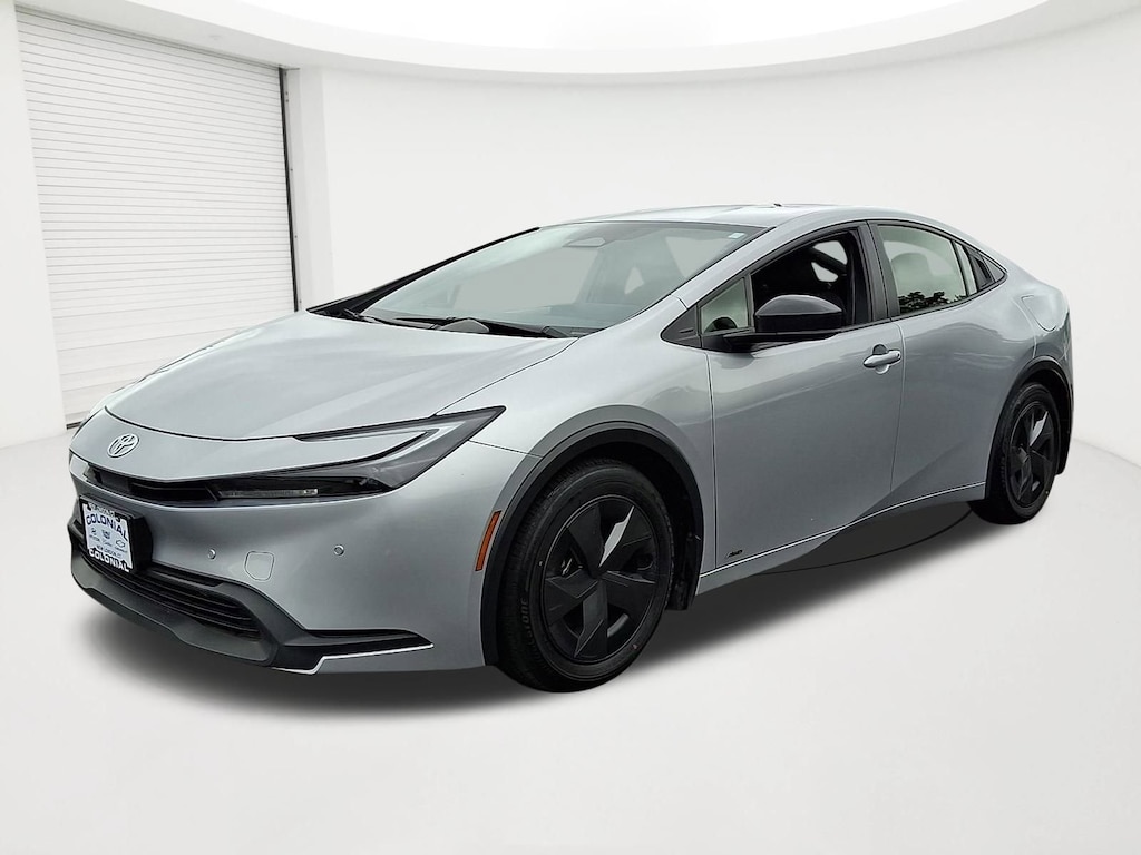 Used 2023 Toyota Prius LE